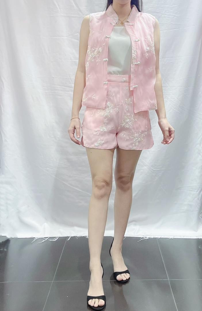 【SS2024091】高品质两件式亮面提花旗袍套装 珍珠袖边无袖上衣➕提花短裤，有口袋 ❤️❤️