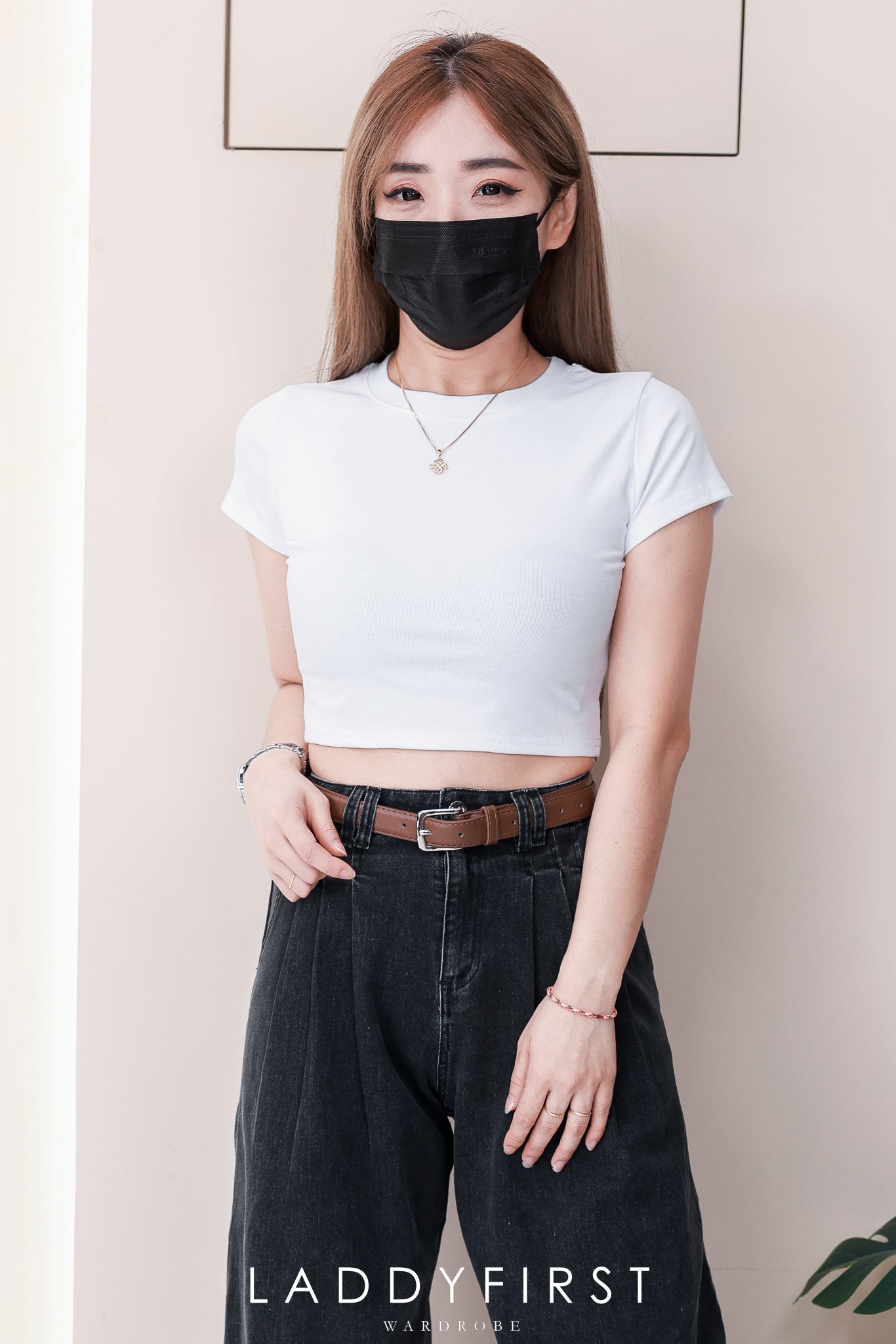 【L51357-1】⚡补货预订款⚡高品质显瘦显长腿直筒阔脚COTTON JEANS牛仔高腰百搭短裤，搭配配送腰带，有口袋 ❤️❤️