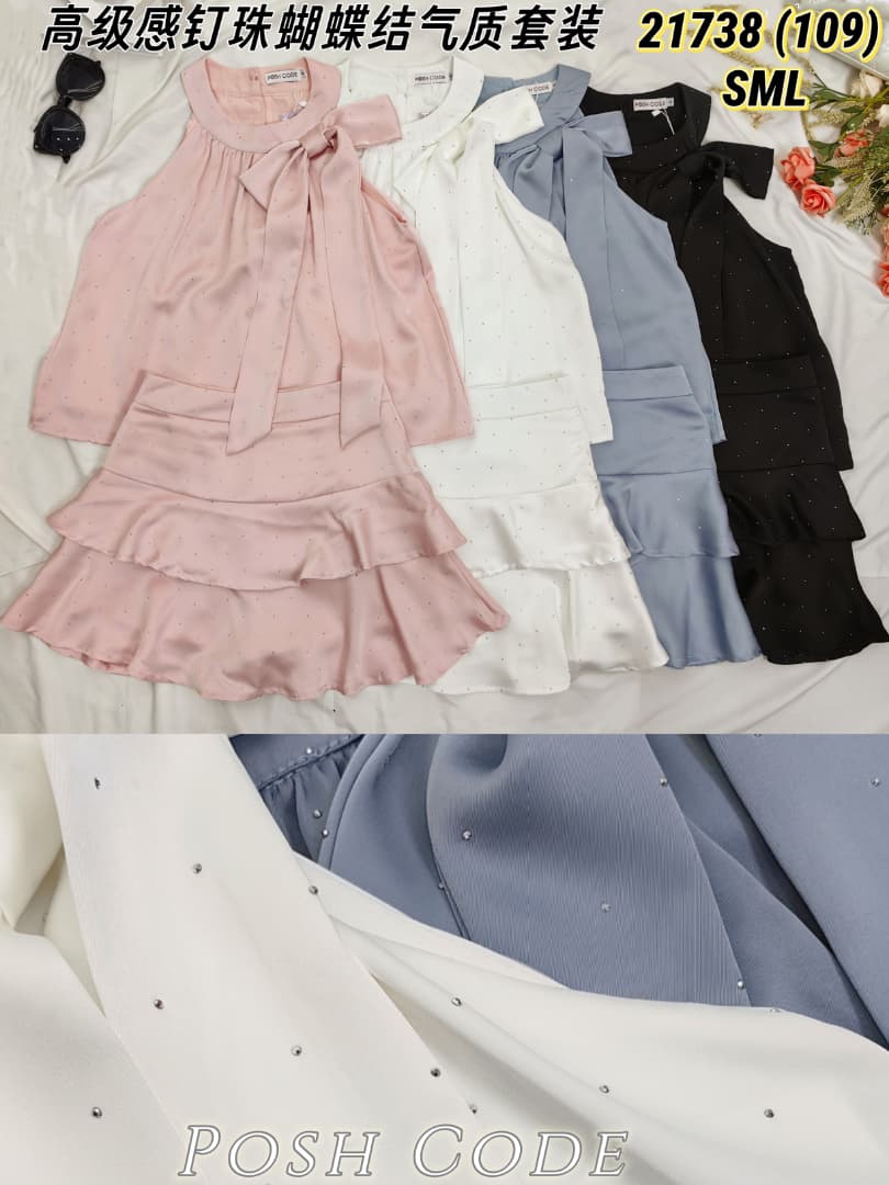 【SS21738 / 37501】高品质两件式减龄轻奢风全面顶珠缎面套装 锁骨肩蝴蝶结设计无袖上衣➕荷叶边高腰裙子，内层有里布短裤 ❤️❤️