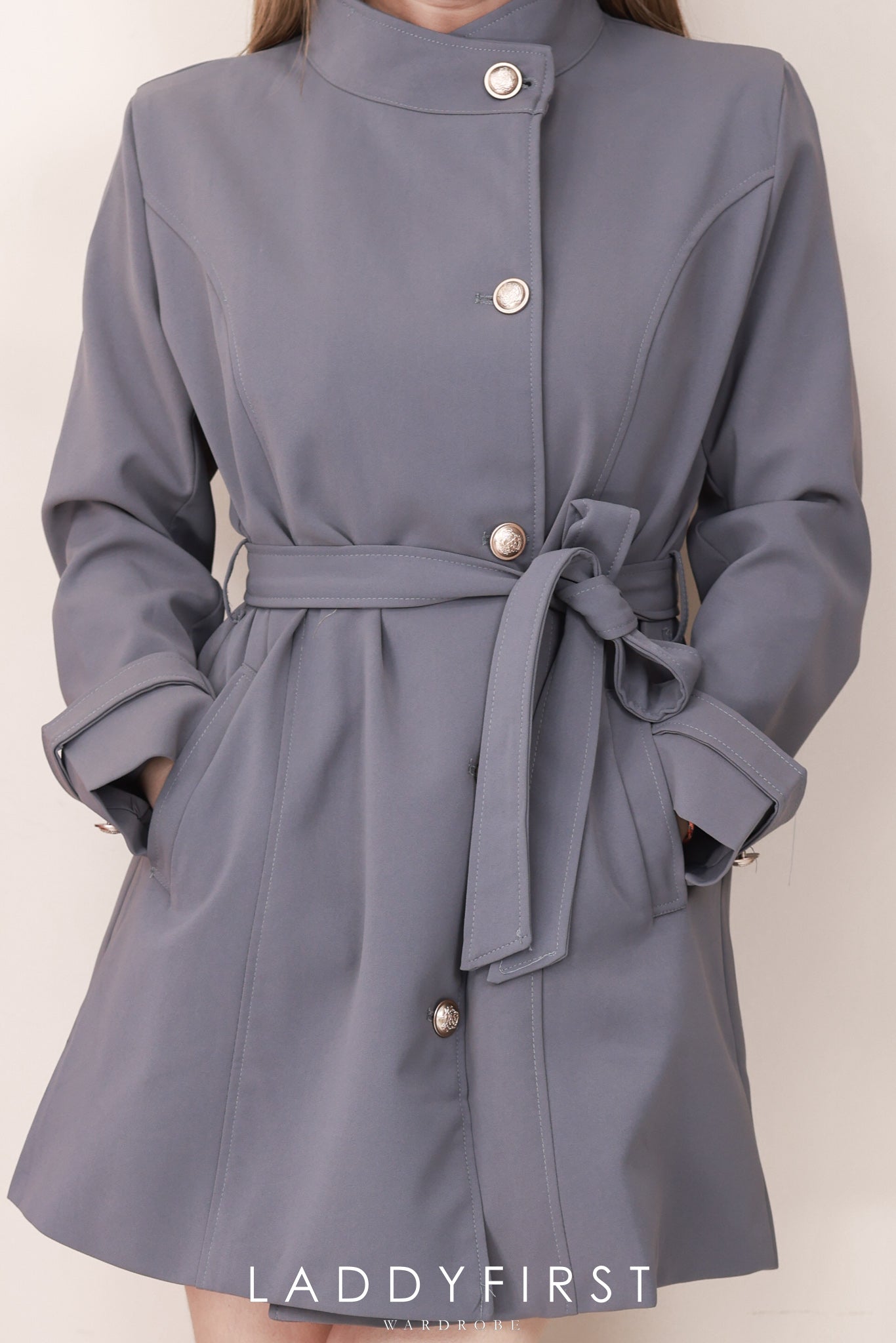 【JK2358】高品质韩式度假风气质立领长袖风衣外套/连身裙子，自辨腰带收腰，有口袋 ❤️❤️