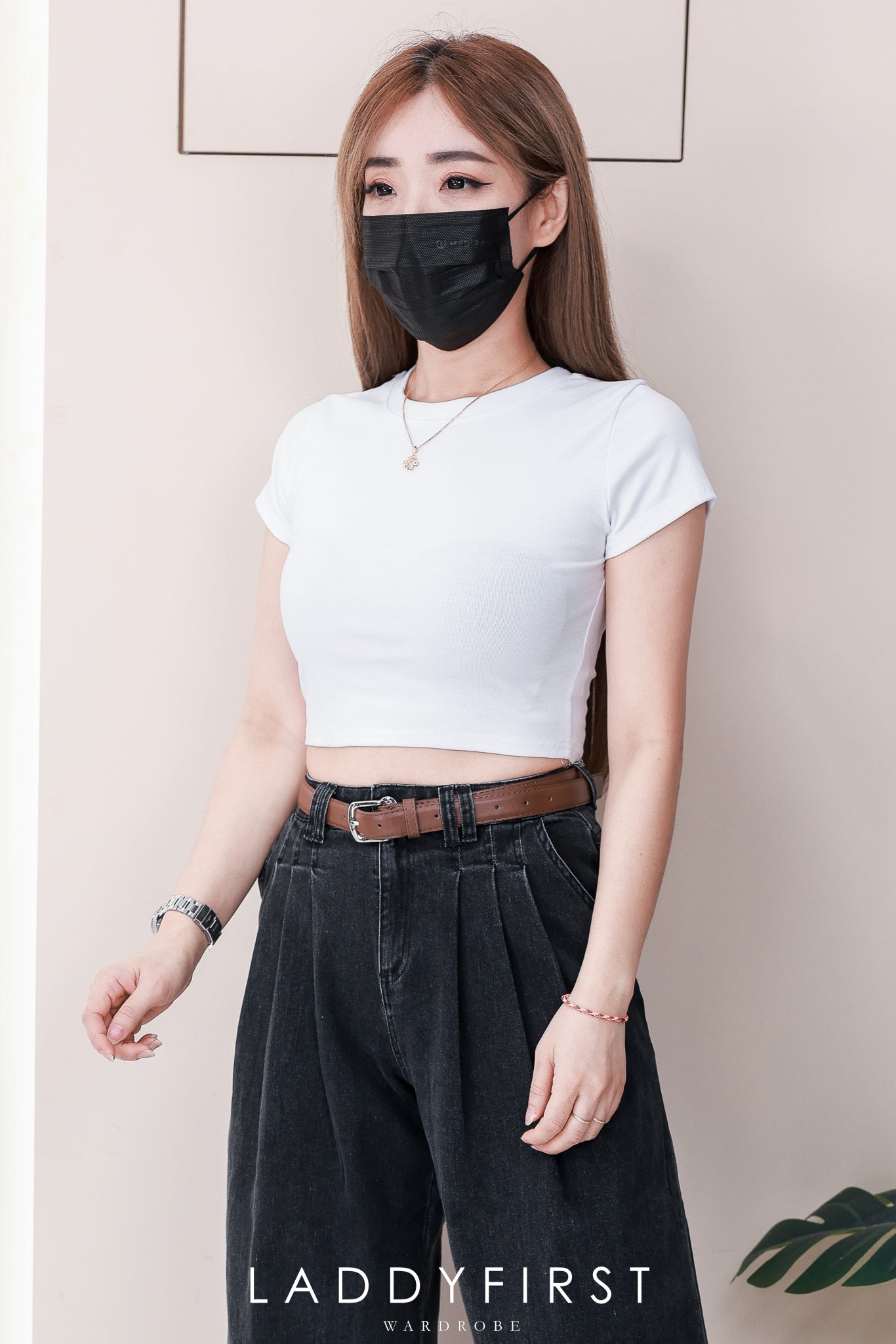 【L51357-1】⚡补货预订款⚡高品质显瘦显长腿直筒阔脚COTTON JEANS牛仔高腰百搭短裤，搭配配送腰带，有口袋 ❤️❤️