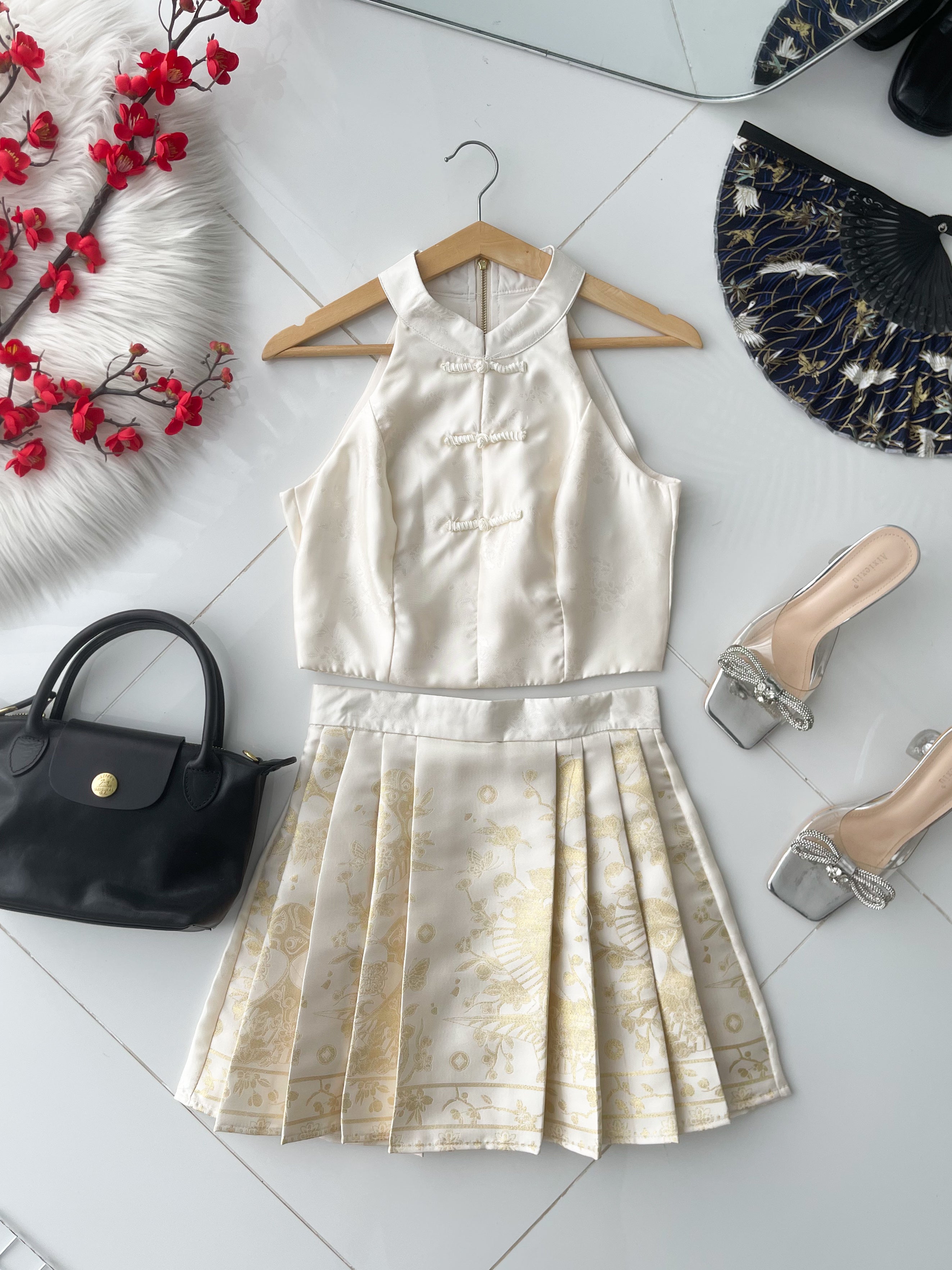 【SS21840 / 388617】高品质两件式高贵贵气马面裙套装 CUT IN无袖旗袍上衣➕百褶马面裙子，内层有里布短裤 ❤️❤️