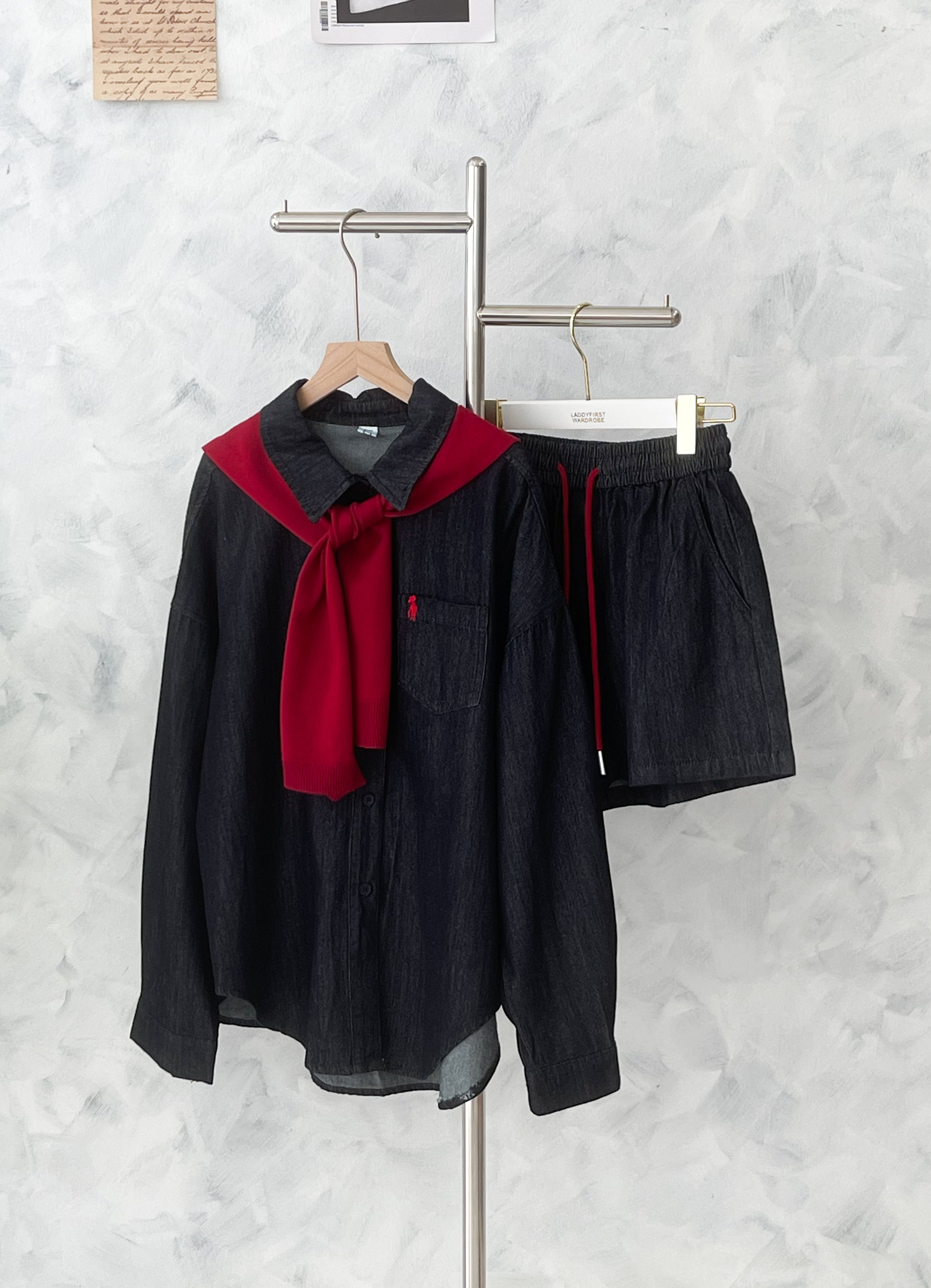 【SS8620】高品质两件式韩式牛仔简约休闲百搭套装 翻领长袖牛仔上衣➕松紧腰弹力牛仔短裤，有口袋 ❤️❤️