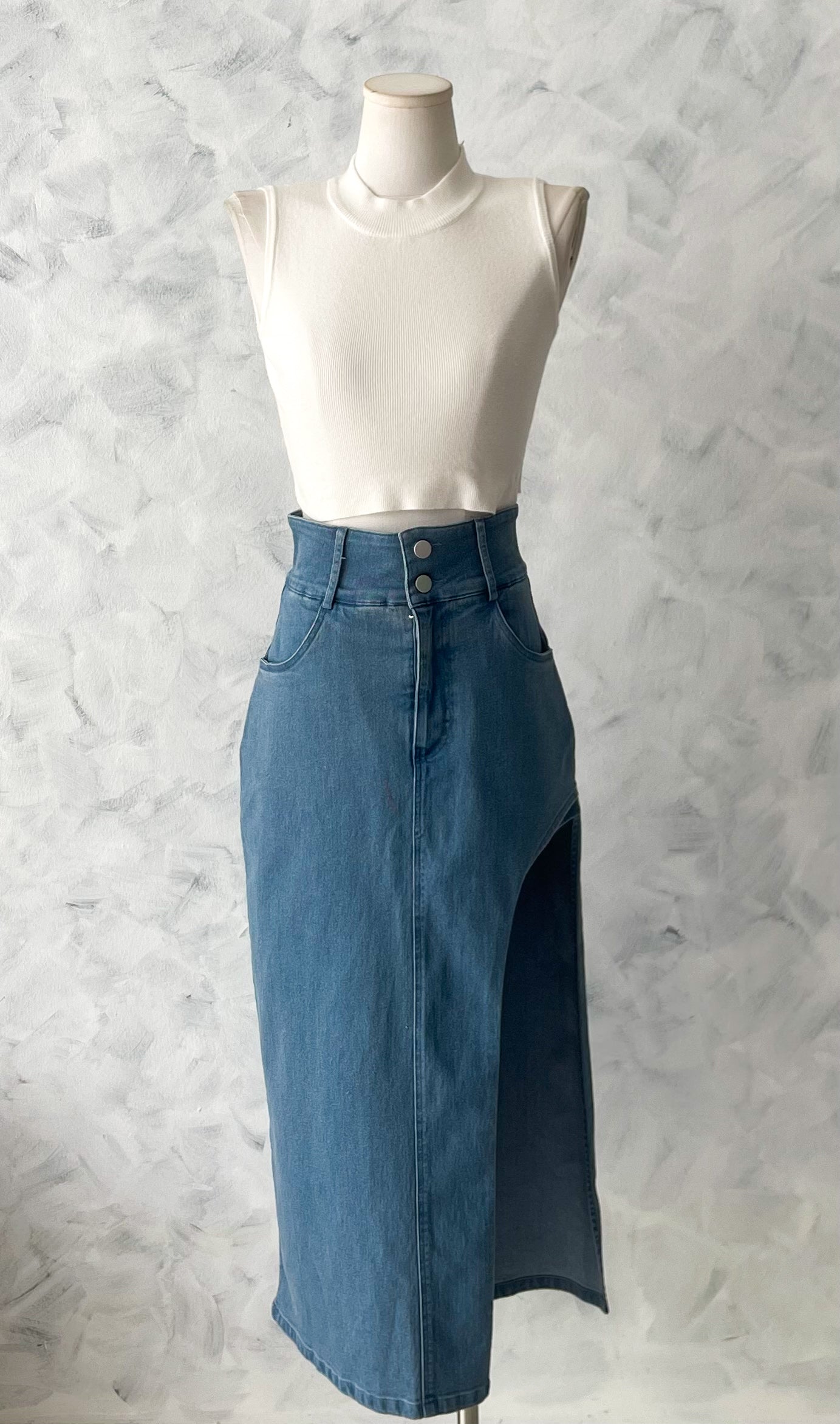 【L5806】高品质韩版COTTON JEANS半边露腿牛仔高腰裙子，内层有短裤，有口袋 ❤️❤️