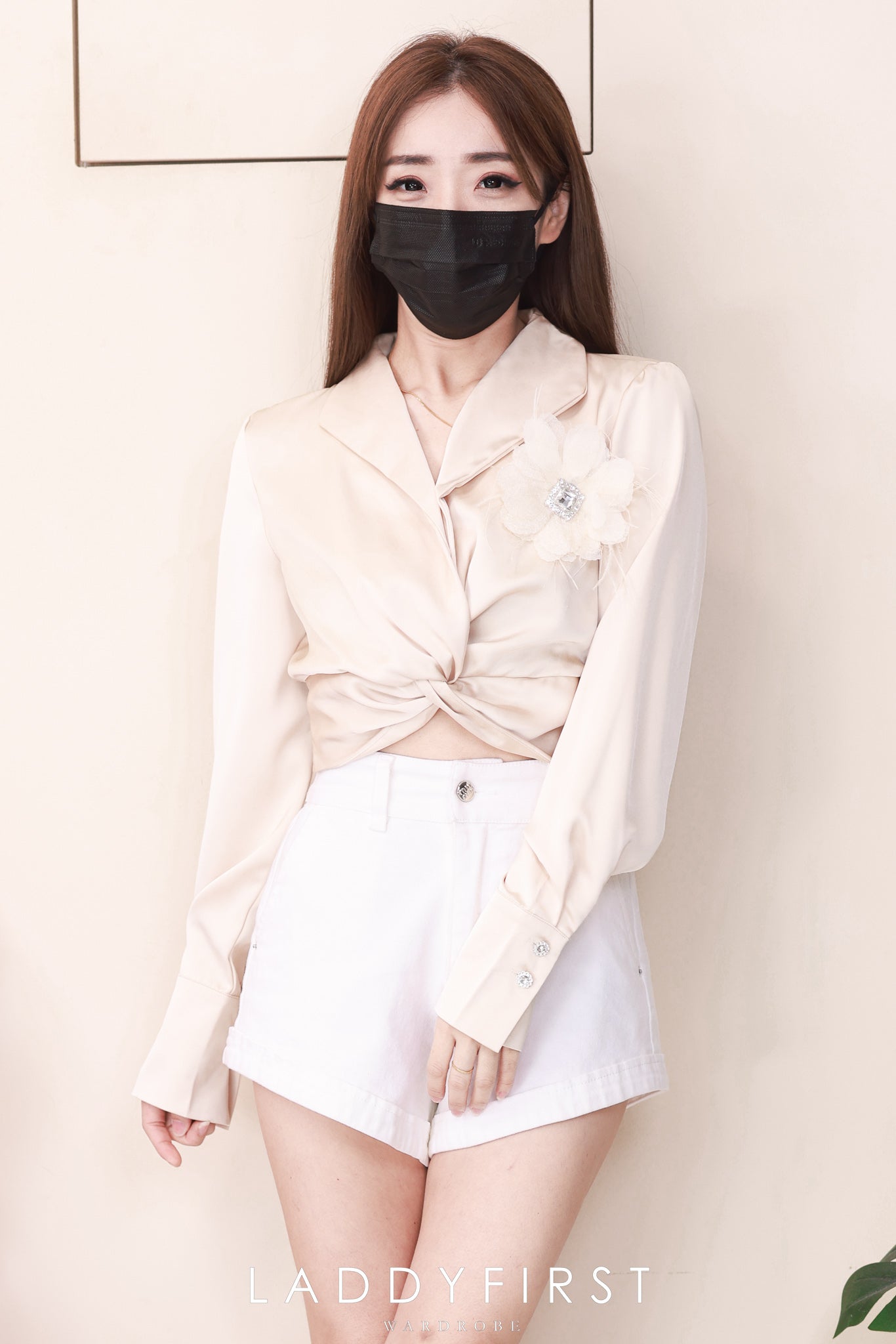【T25143】高品质V翻领抓交叉设计缎面长袖气质时装上衣 ❤❤【A-R1-C5】