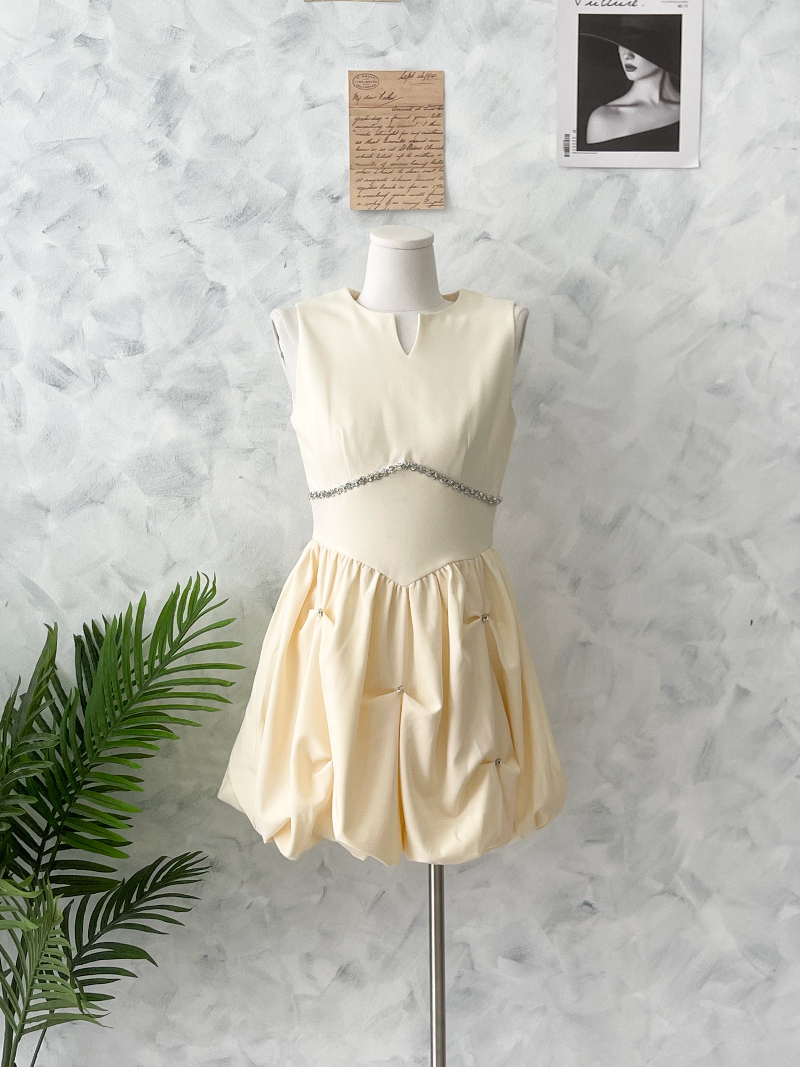 【D81690 / 65236】高品质高端名媛款气质拼接钻石花苞连身裙子 ❤❤