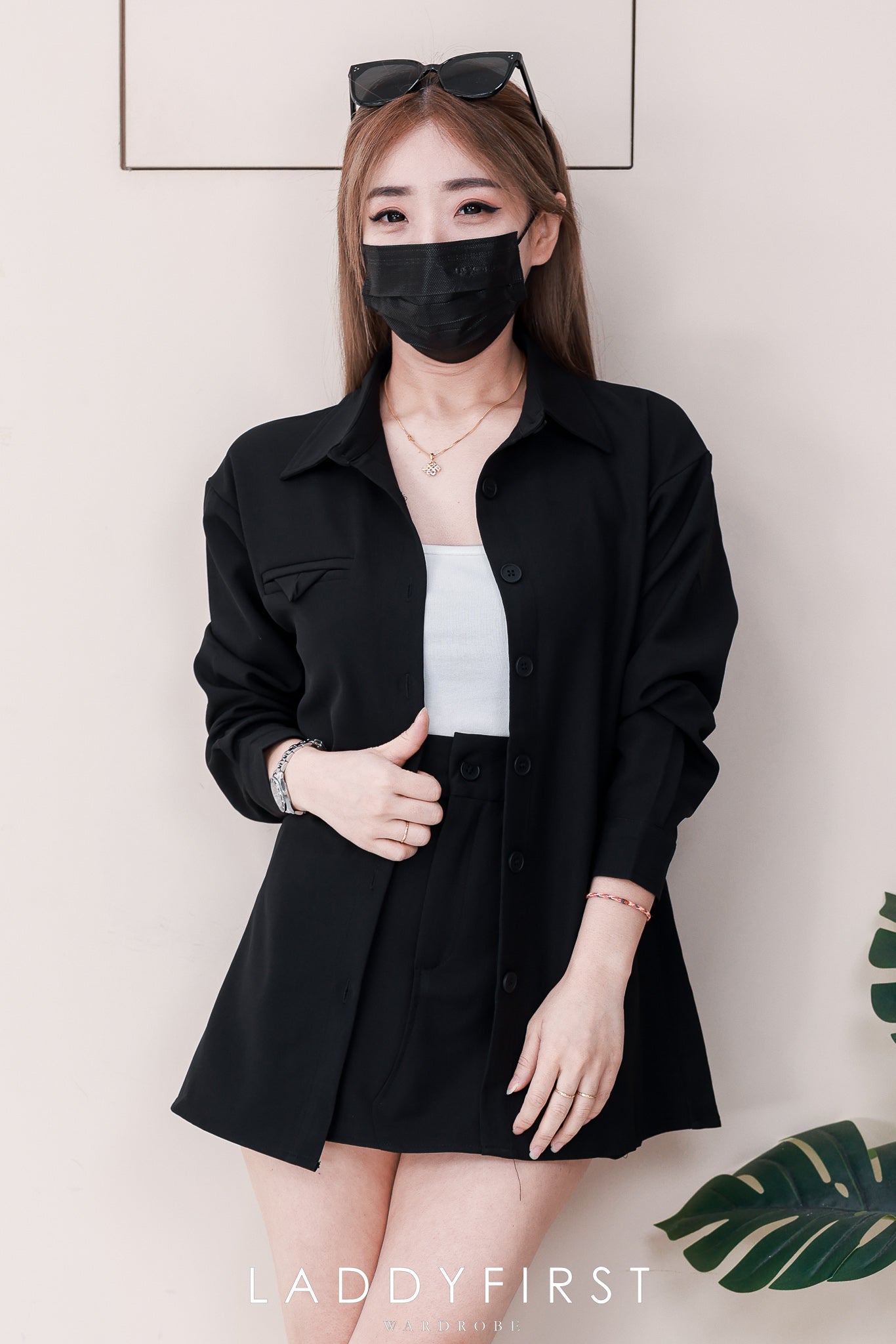 【SS2433】高品质两件式欧美高级感气质时装西装套装 翻领长版长袖外套➕前后裙内层有短裤高腰百搭裤裙，有口袋❤️❤️