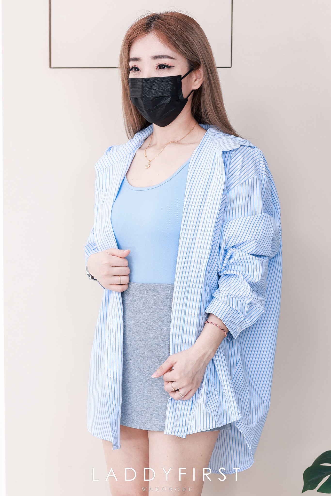 【SS25186】*强力推荐款＊高品质韩版三件套 , 衬衫连帽外套 ➕ 厚棉背心 ➕百搭裤裙 ❤️