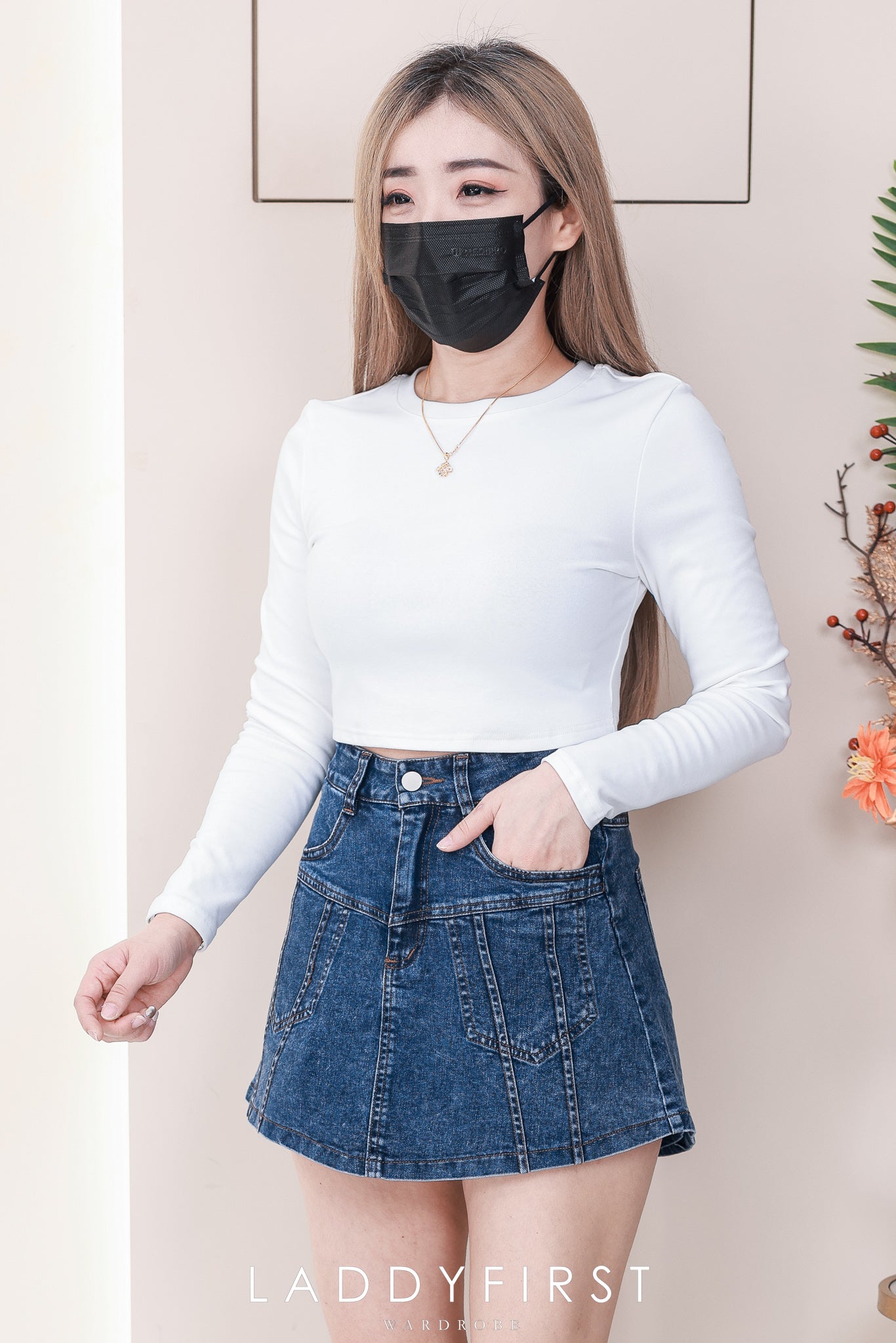 【S3524】独家爆款高品质牛仔COTTON JEANS简约显瘦显腿长百搭牛仔高腰裤裙，有口袋 ❤️❤️