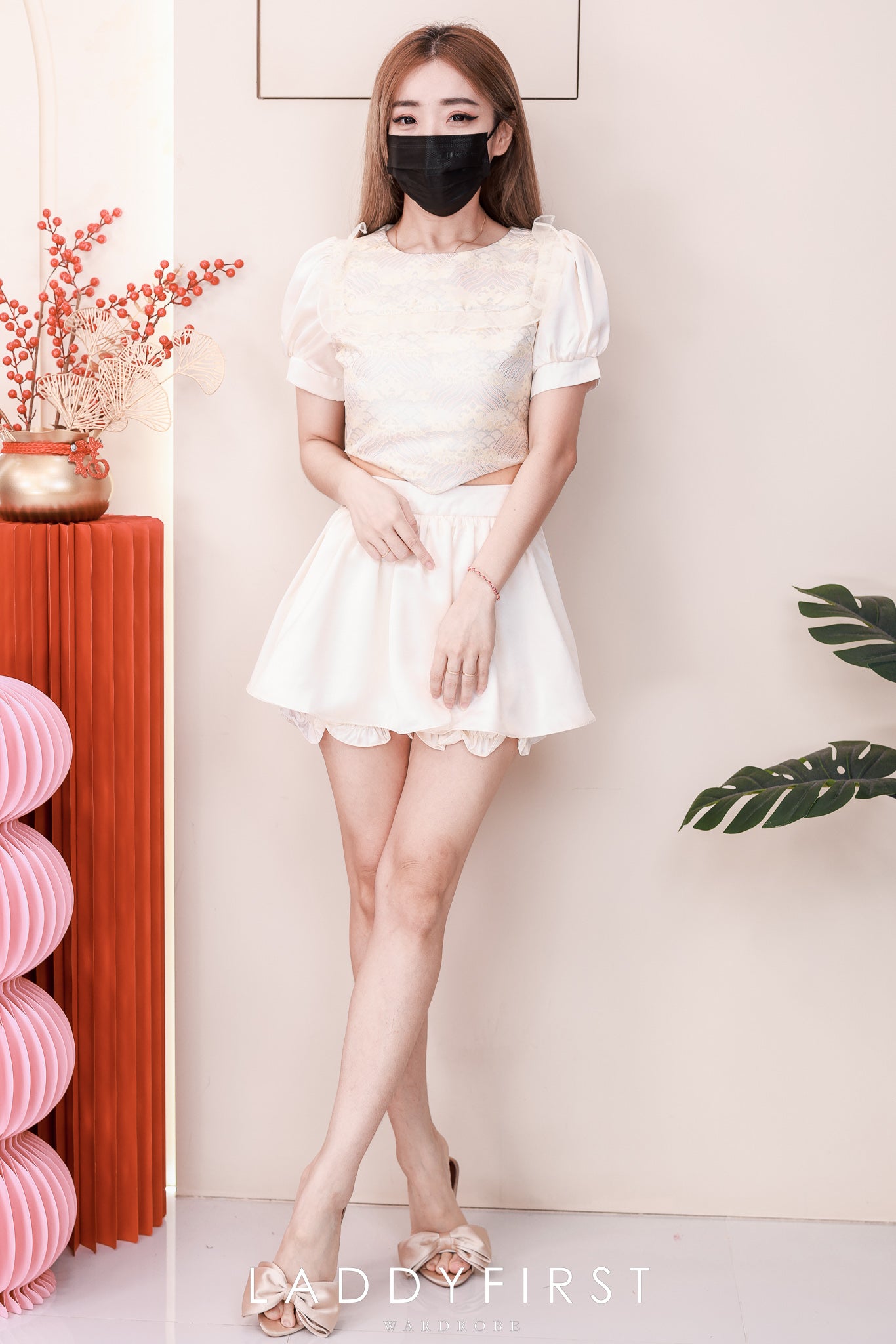 【SS110814】【补厂家现货⚡️⚡️】高品质质两件式缎面拼接提花简约款旗袍套装 泡泡袖上衣➕双层缎面高腰百搭裤裙，内层有里布短裤 ❤️❤️