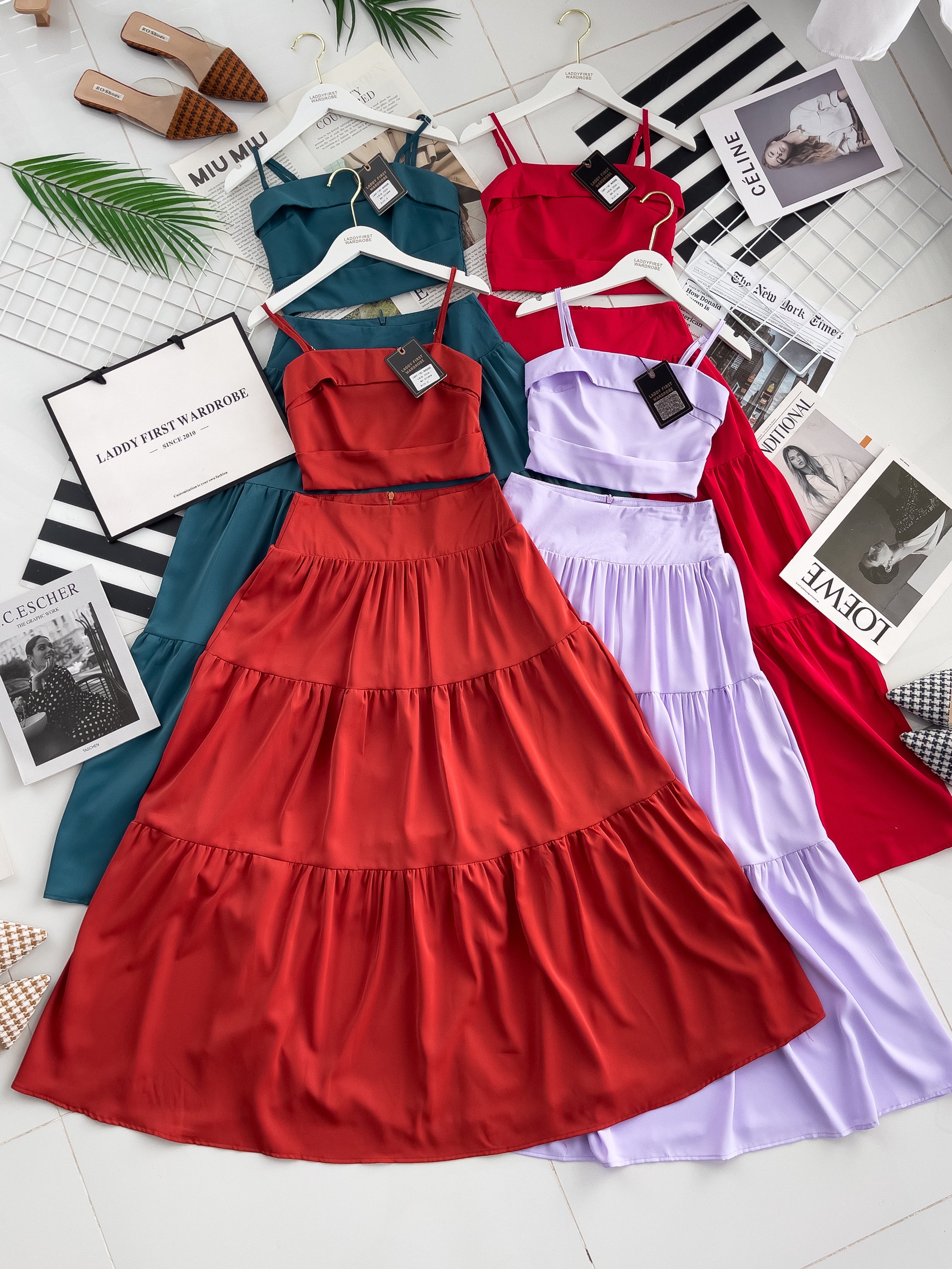 【SS32189】LFW独家爆款两件式仙气温柔风雪纺套装 自调无袖肩带抹胸上衣，后副伸缩弹力➕高腰显瘦大摆蛋糕长裙，内层有里布 ❤️❤️ 【B-R1-C3】