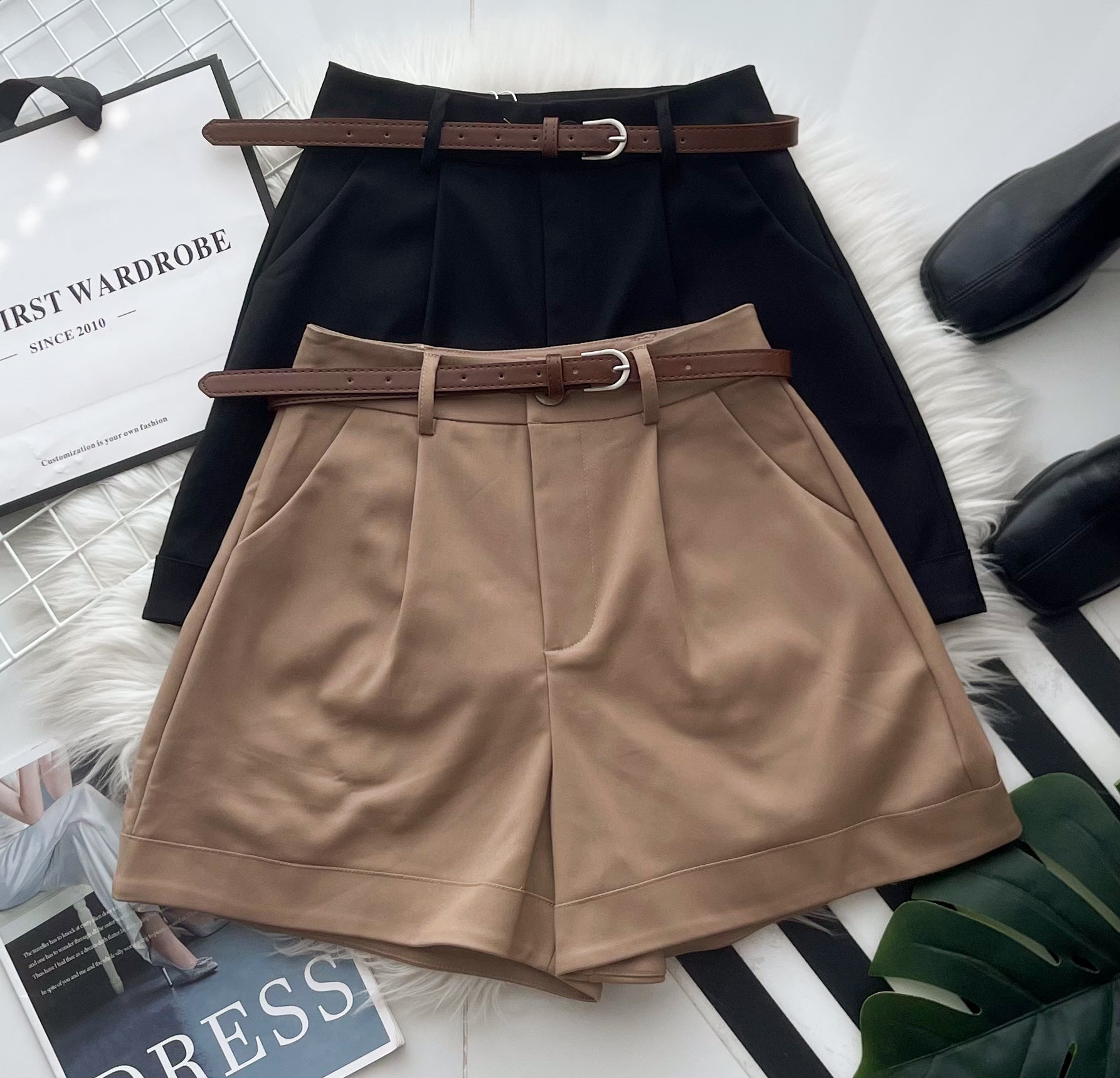 【S82946】高品质简约时尚厚实西装高腰显瘦百搭短裤，附送腰带，有口袋 ❤️❤️