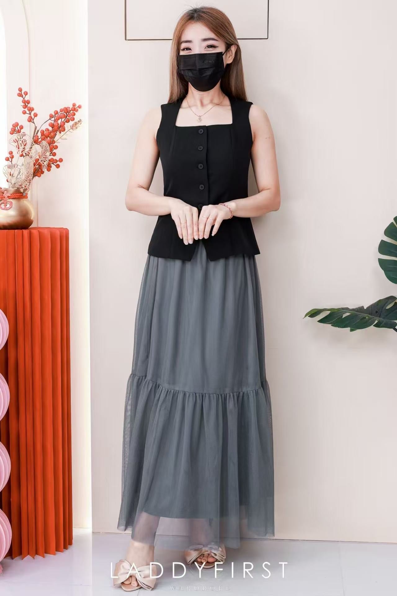 【SS81182】高品质两件式韩式轻奢风时尚套装 翻领无袖西装上衣➕蛋糕网纱长裙 ❤️❤️