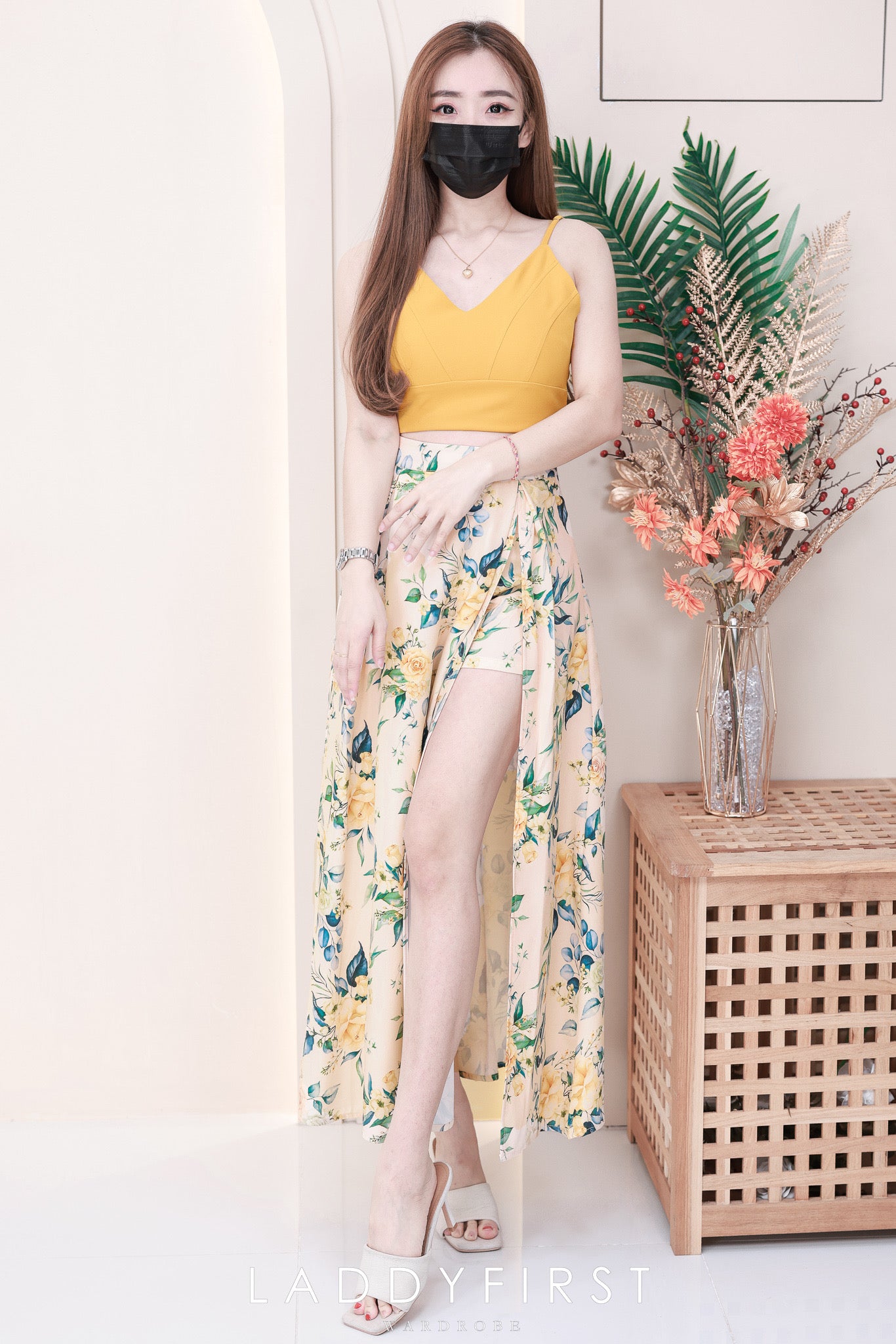 【SS4423186】【网站福利款✨】【LFW独家小圆饼】两件式高端时尚简约套装 自调无袖肩带短版西装上衣➕假两件温柔风仙气雪纺短裤拼接开叉高腰裙子 ❤️❤️