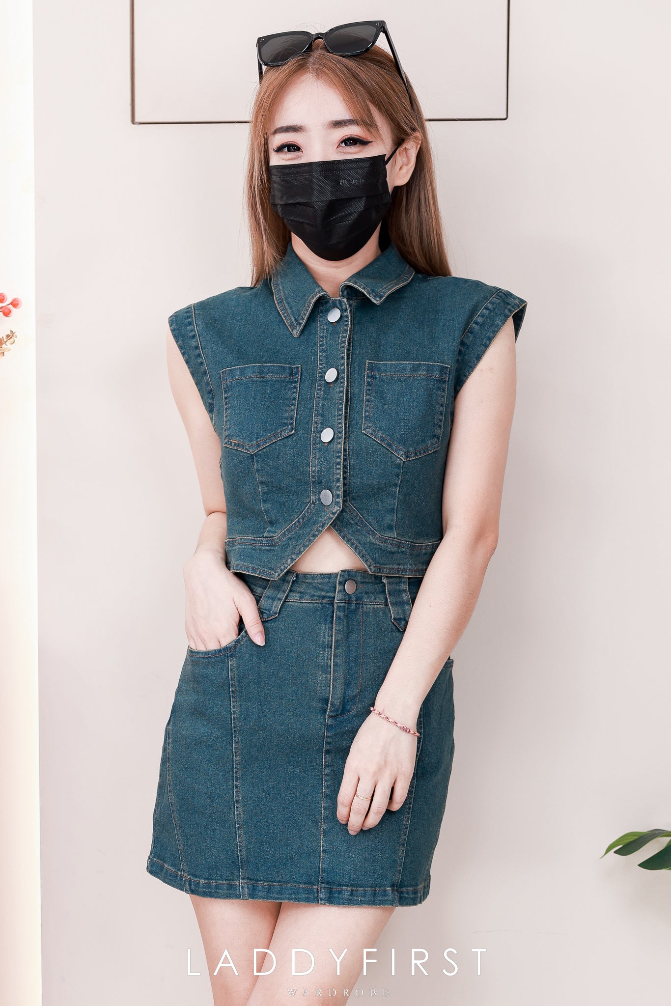 【SS21734 / 19783】高品质两件式韩系COTTON JEANS牛仔时尚套装 翻领出袖牛仔上衣➕A字牛仔高腰百搭裙子，内层有里布短裤，有口袋 ❤️❤️