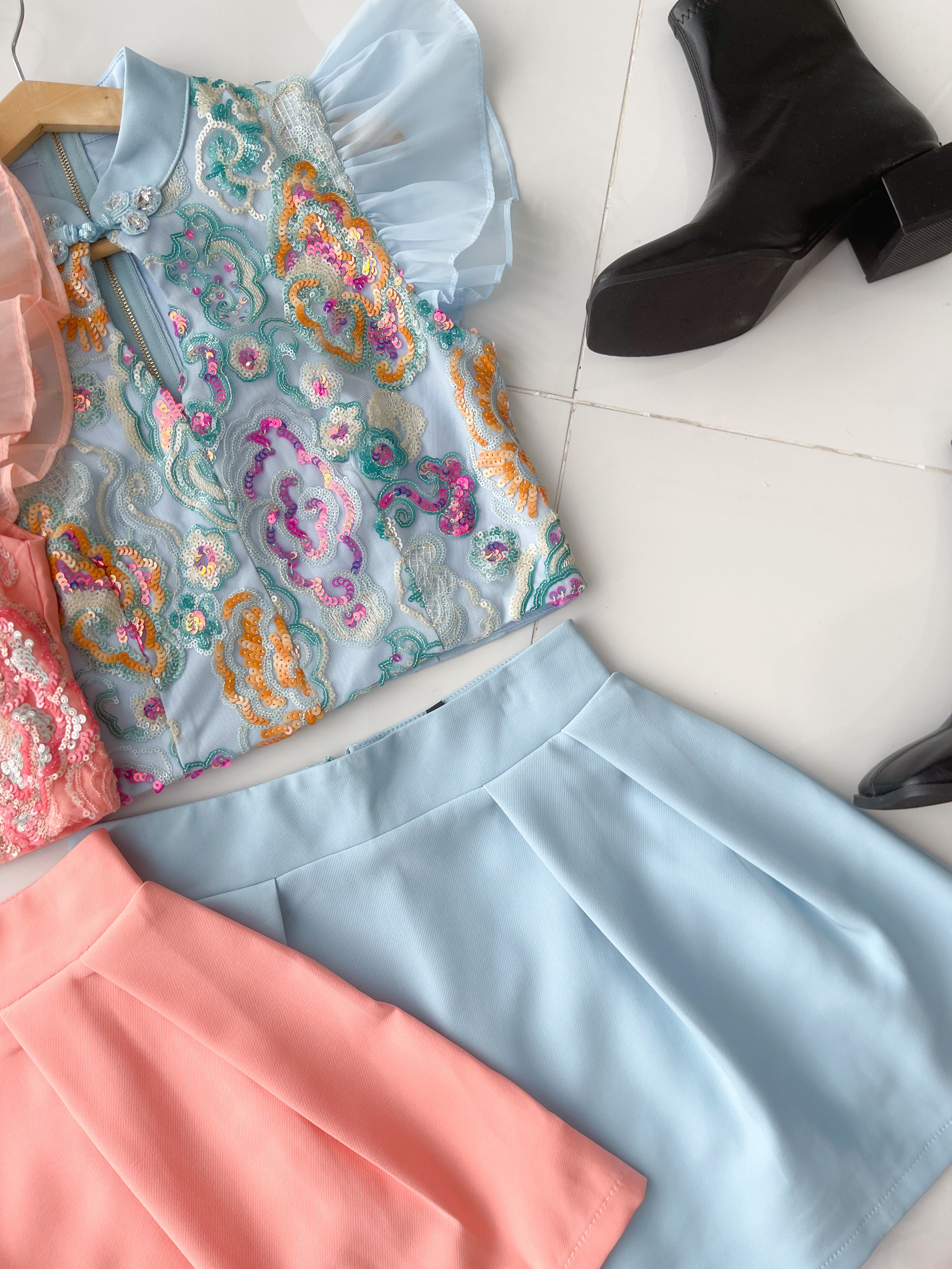 【SS8238811】高品质两件式重工新中式气质旗袍套装 锦棉拼接亮片旗袍上衣➕西装高腰百搭裙子，内层有里布短裤 ❤️❤️【A-R1-C5】