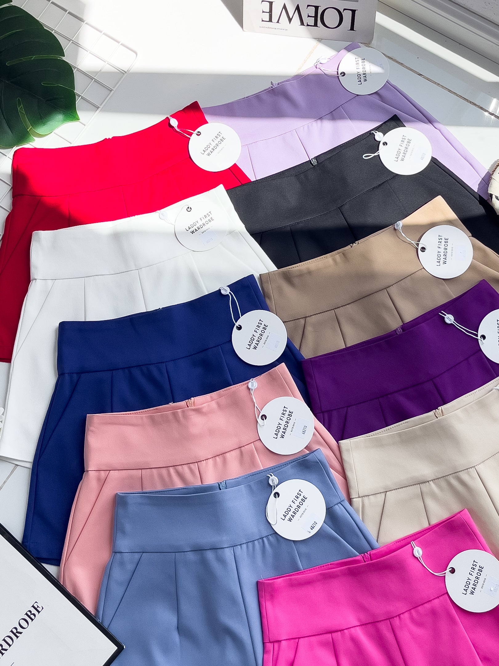 【S68210】LFW独家爆款【万能姐姐】高品质万能系列休闲简约日常百搭款西装高腰短裤，有口袋 #人人必入手 #必备百搭款 #高腰显瘦 ❤️❤️ 【C-R2-C6】