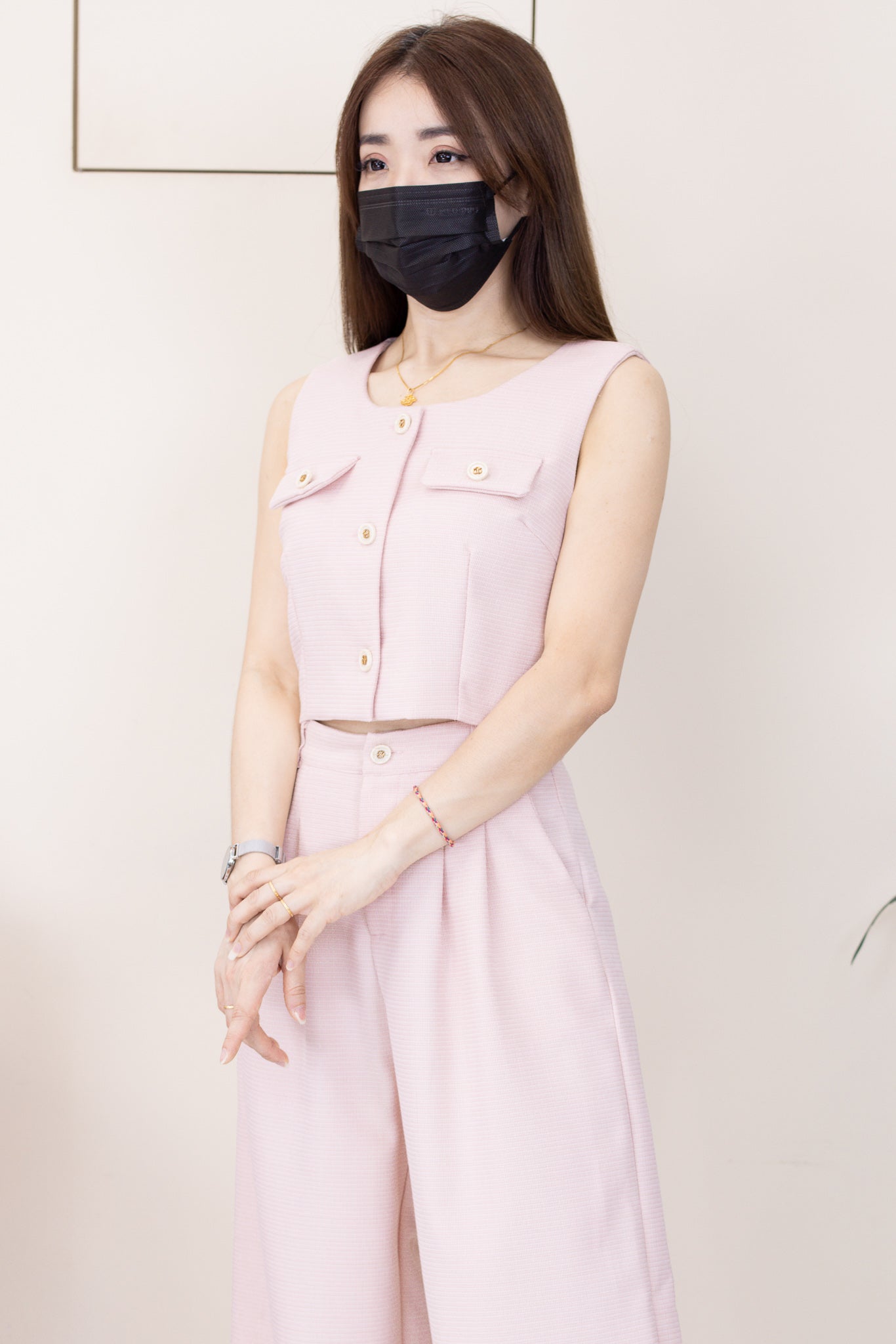 【SS21855 / 18678】高品质欧美式高级感小香风时尚套装 翻领无袖小香风上衣➕小香风阔脚高腰长裤，后副有伸缩弹力有口袋 ❤️❤️【D-R1-C1】