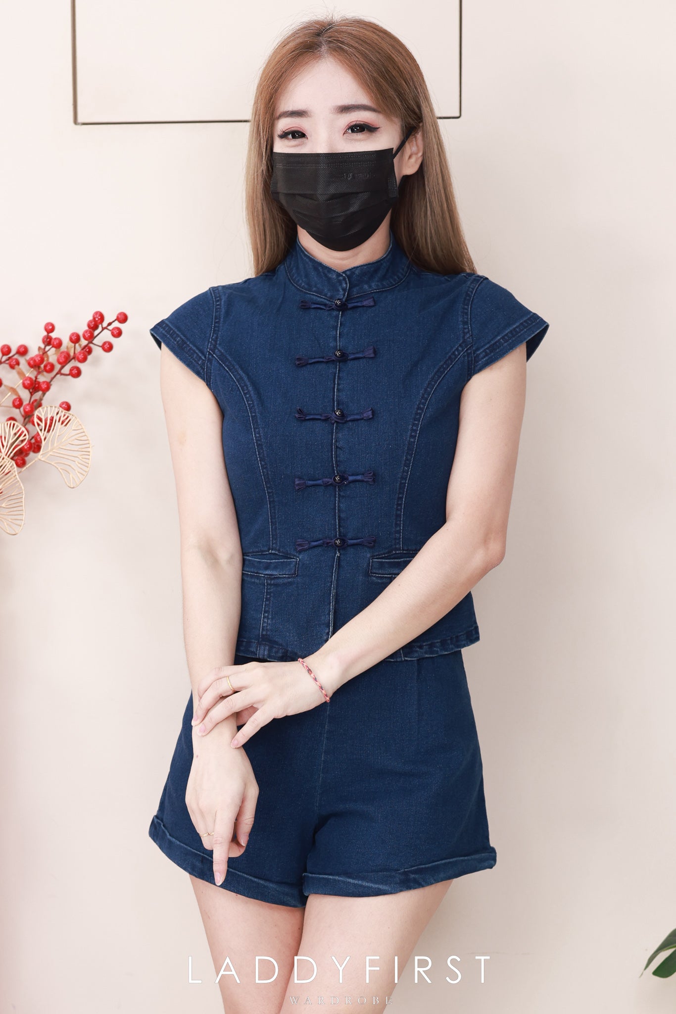 【SS98896】高品质两件式复古新中式牛仔旗袍套装 排盘扣设计出袖旗袍上衣➕牛仔高腰百搭短裤，有口袋 ❤️❤️