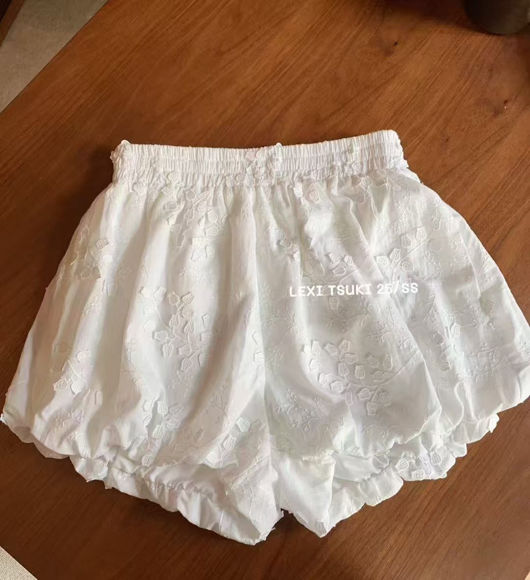 【S7828】高品质松紧腰弹力立体钩花高腰花苞百搭短裤，有口袋 ❤️❤️