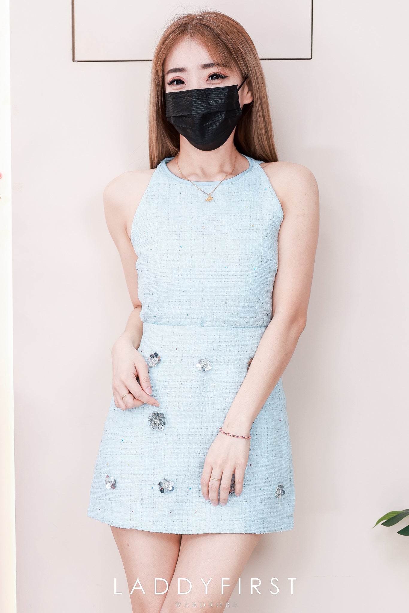 【SS16961】高品质两件式气质韩系闪亮小香风套装 小香风无袖上衣➕亮片钉珠小花朵小香风高腰裙子，内层有里布短裤，有口袋 ❤️❤️