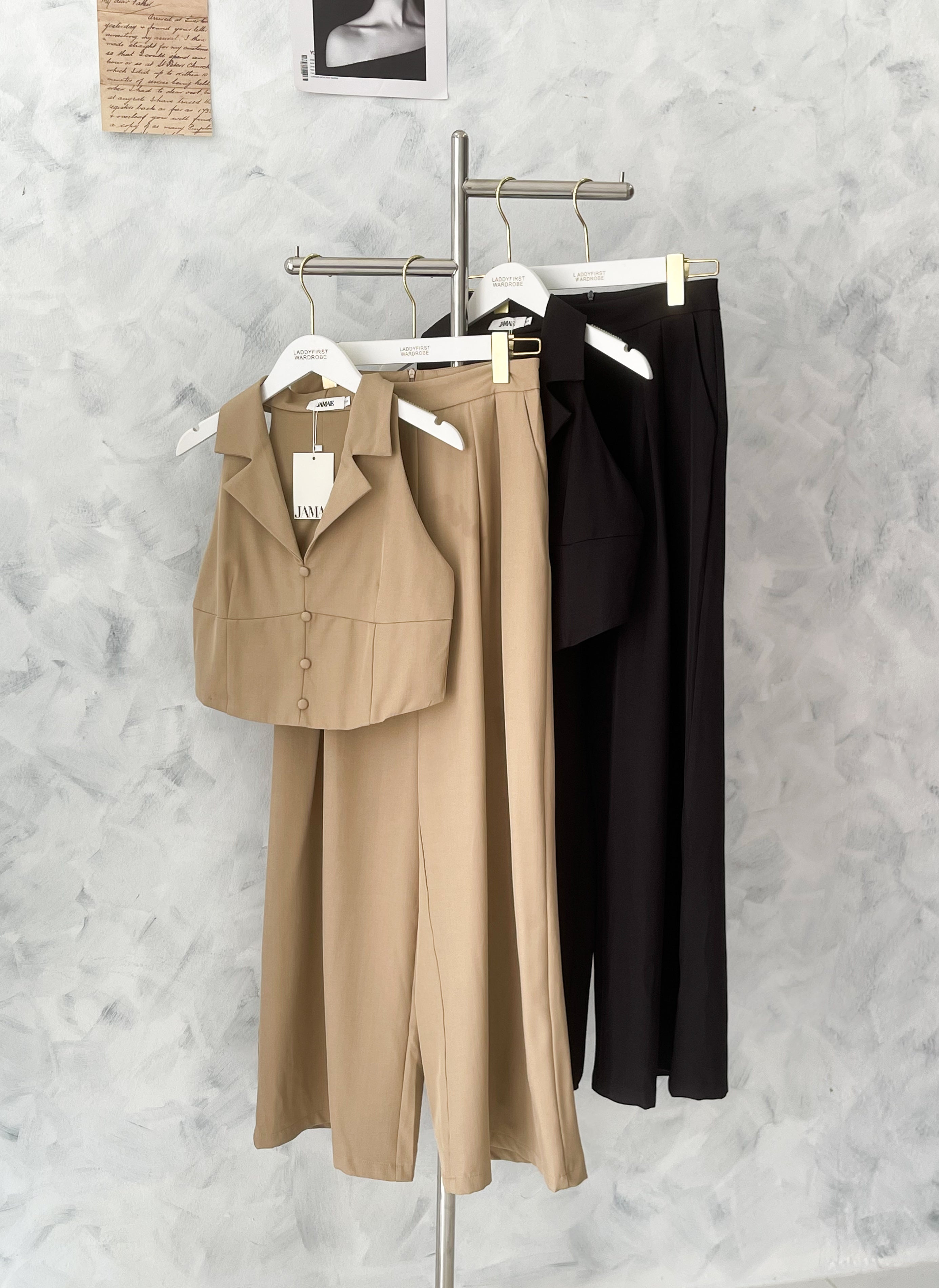 【SS98771】高品质两件式御姐风西装套装 翻领CUT in上衣➕阔脚西装高腰百搭长裤，有口袋 ❤️❤️【A-R1-C6】