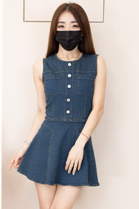 【SS21853 / 17170】高品质COTTON JEANS牛仔时尚套装 宽松版牛仔无袖上衣，后中拉链➕牛仔高腰百搭裙子，内层有里布短裤有口袋 ❤️❤️【C-R1-C5】