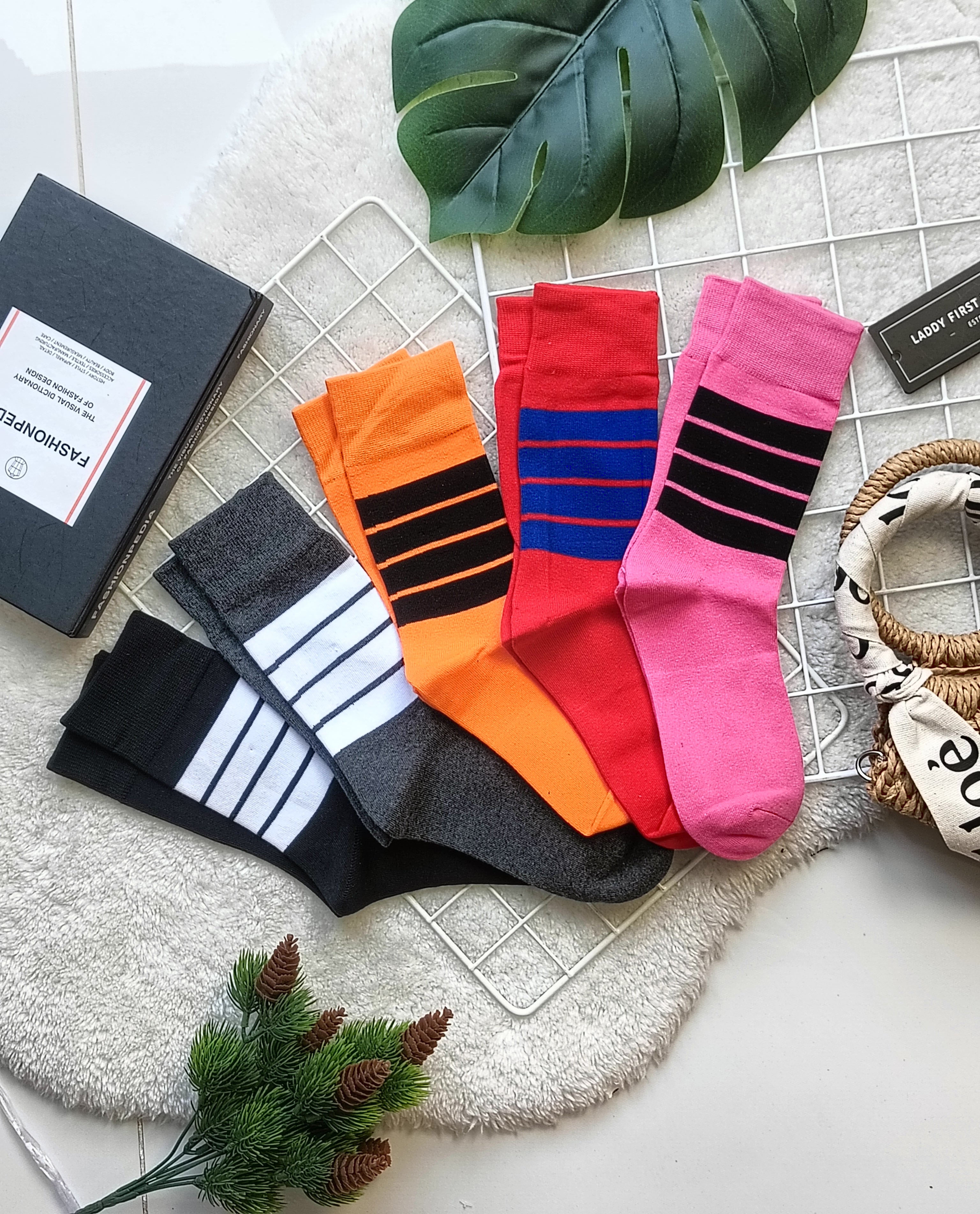 【A8845】高品质棉质Ins风韩版百搭潮透气中长筒袜子 🧦 #透气不闷脚