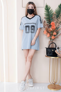 【T14260 / 9062】高品质V领09字母拉线设计纯棉OVERSIZED 上衣 ❤❤ 【B-R2-C4】