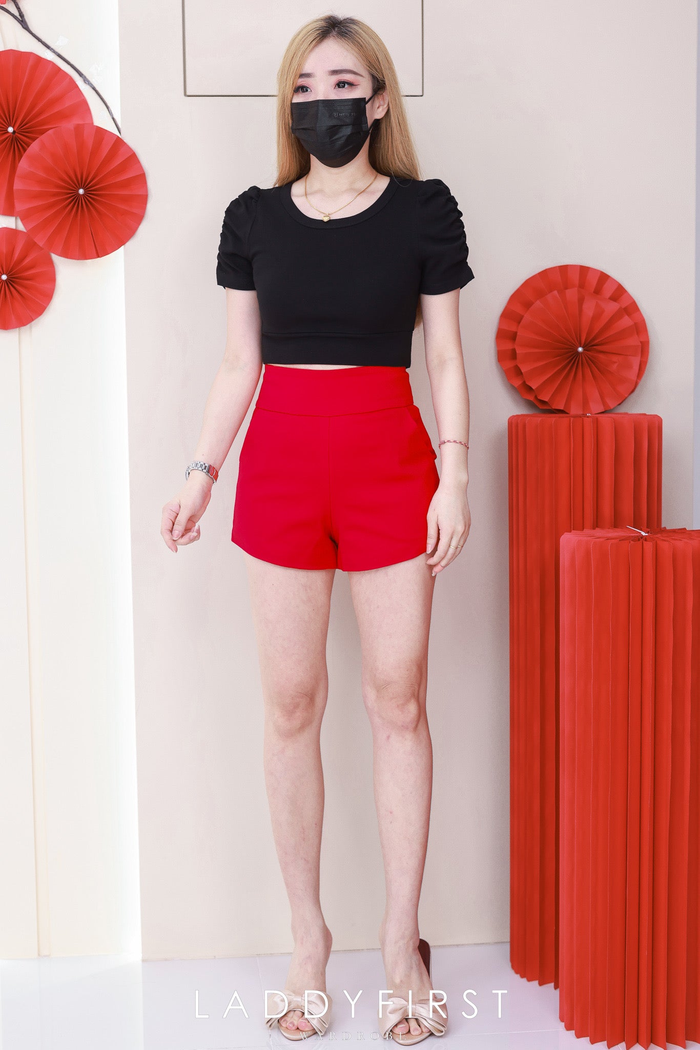 【S6644】【网站福利款✨】独家爆款【万能妹妹】高品质万能西装高腰休闲简约百搭短裤，后中隐形拉链，有口袋，内层加里布 #百搭必备 🔥🔥 【D-R1-C1】