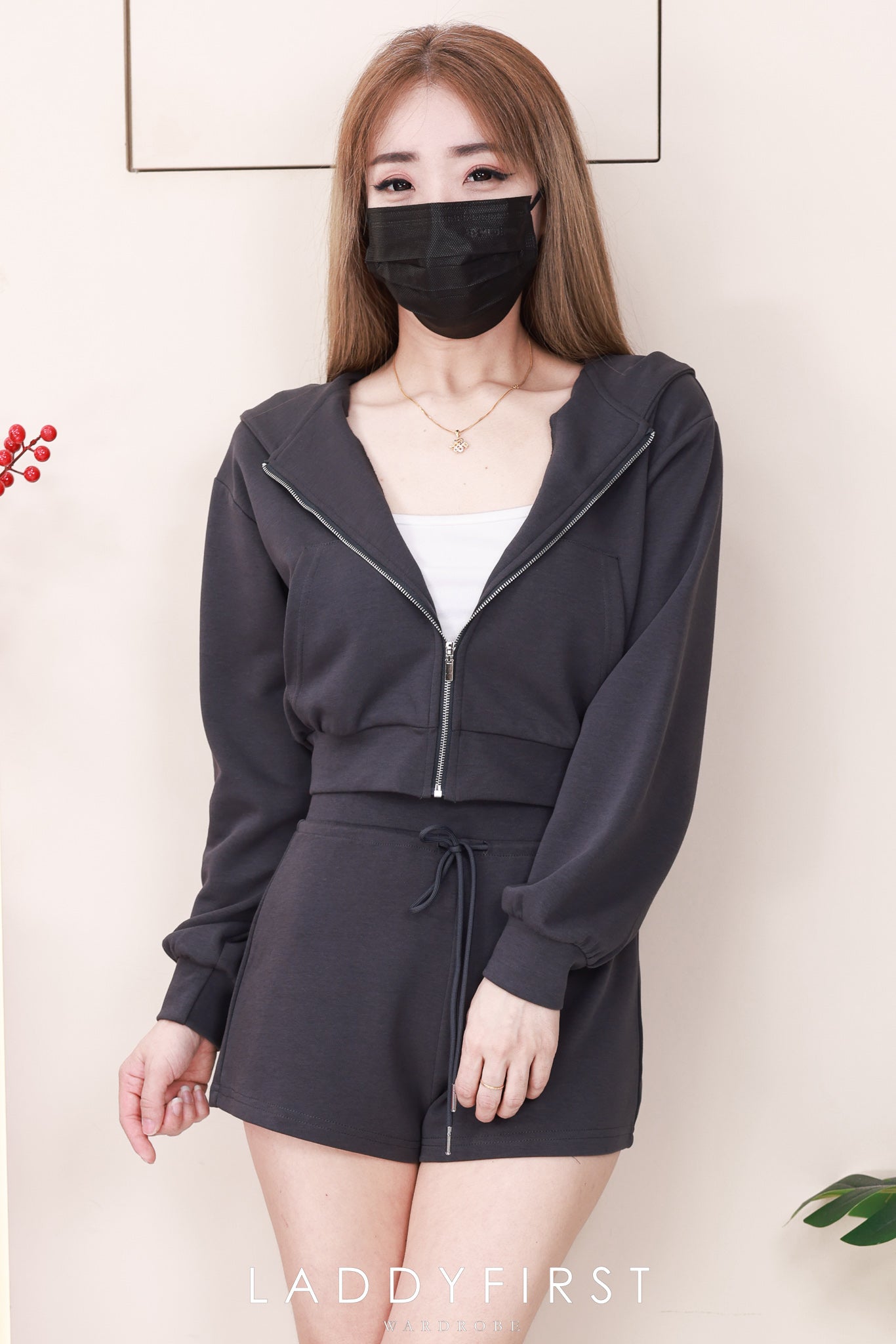 【SS3530】独家爆款高品质纯棉连帽简约休闲运动装百搭套装 连帽长袖上衣➕松紧腰弹力百搭短裤 ❤️❤️