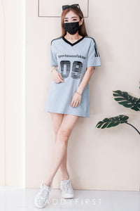 【T14260 / 9062】高品质V领09字母拉线设计纯棉OVERSIZED 上衣 ❤❤ 【B-R2-C4】