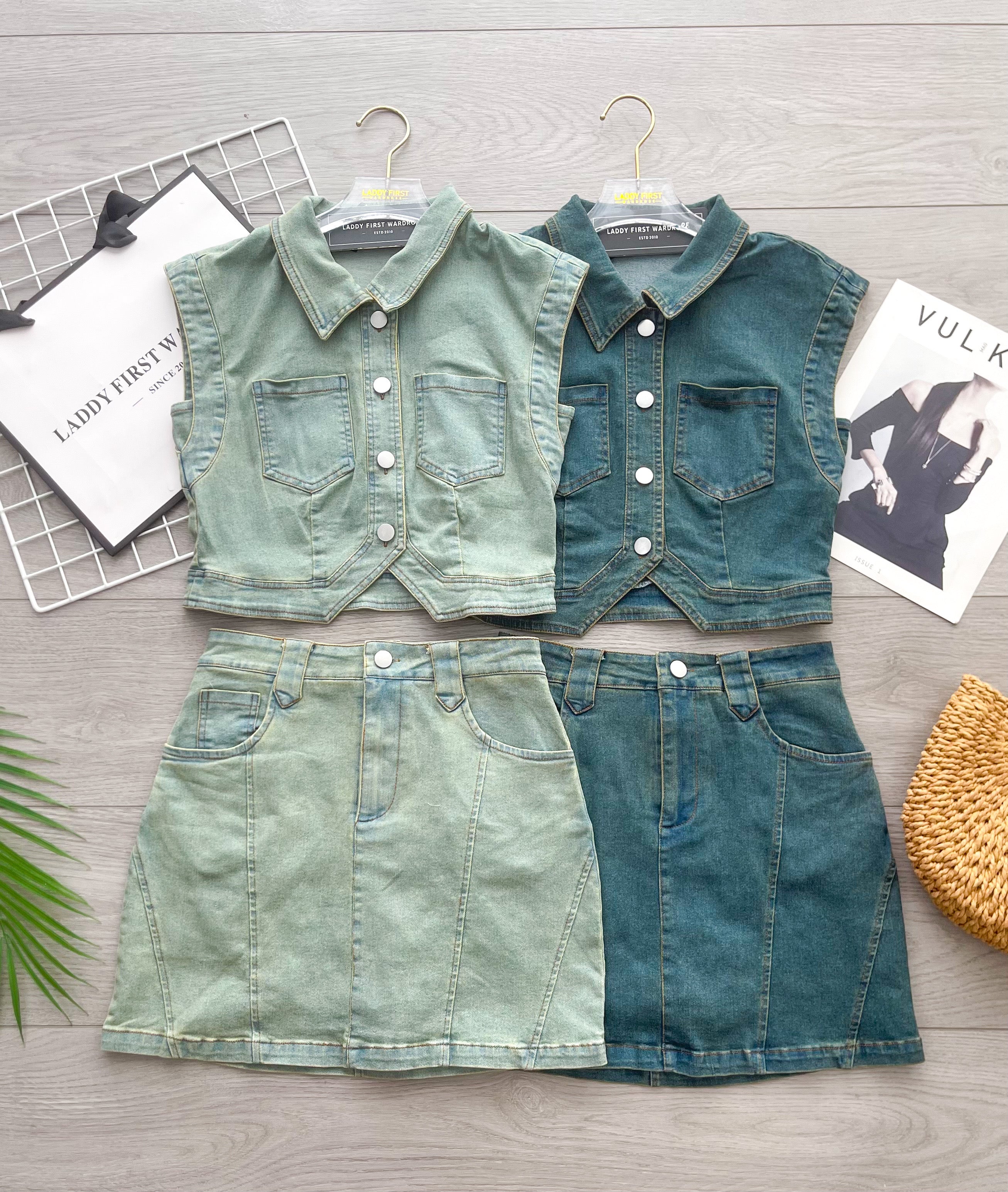 【SS21734 / 19783】高品质两件式韩系COTTON JEANS牛仔时尚套装 翻领出袖牛仔上衣➕A字牛仔高腰百搭裙子，内层有里布短裤，有口袋 ❤️❤️