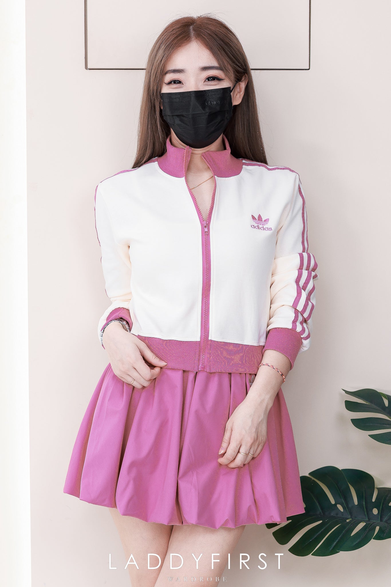 【SS21682 / 3394】高品质两件式刺绣adidas运动风时尚套装 撞色长袖卫衣外套➕松紧腰弹力百褶花苞裙子，内层有里布短裤 ❤️❤️