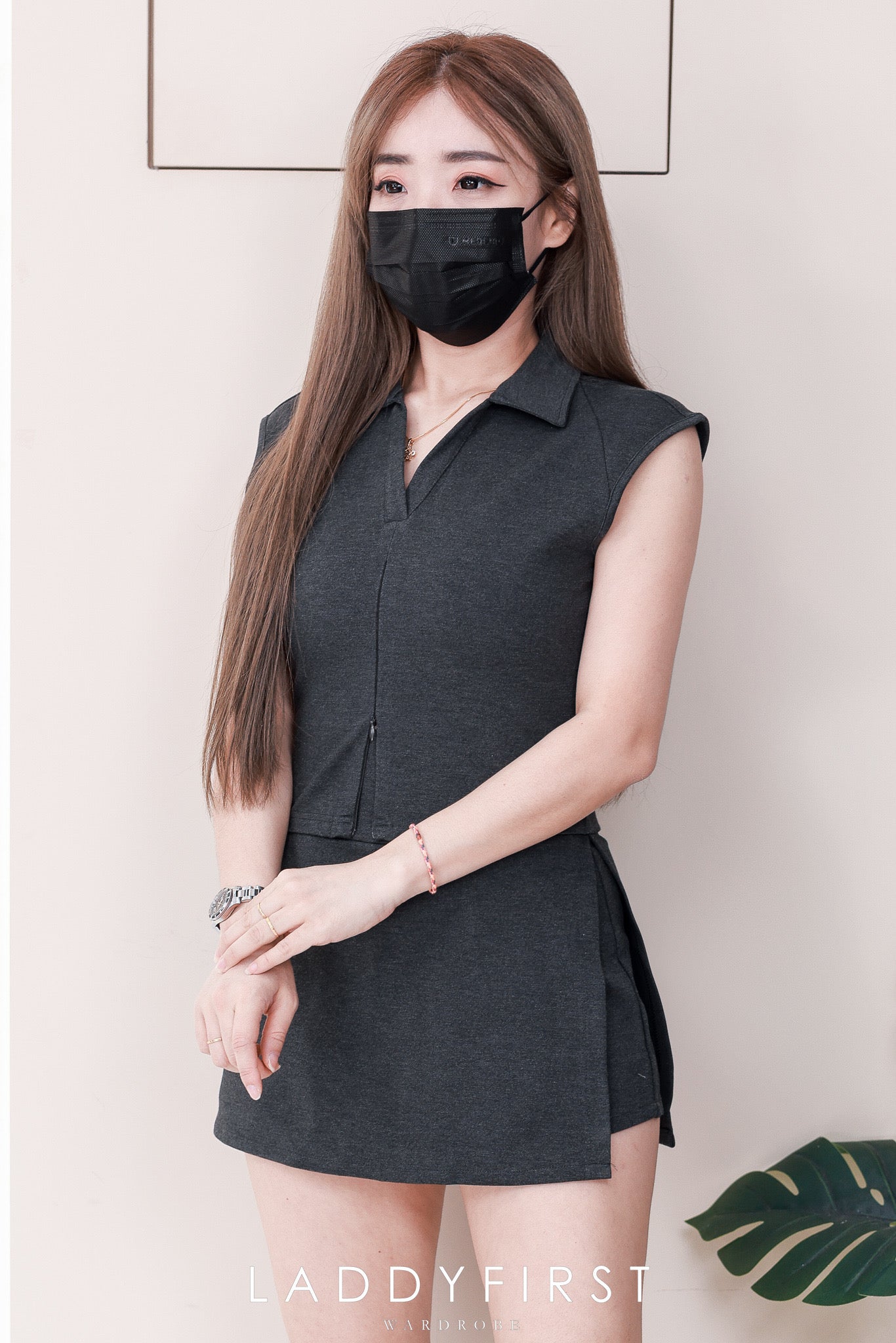 【SS2509】高品质两件式厚实感韩时简约时尚套装 翻领出袖上衣➕前后裙内层有短裤高腰百搭裤裙，有口袋❤️❤️