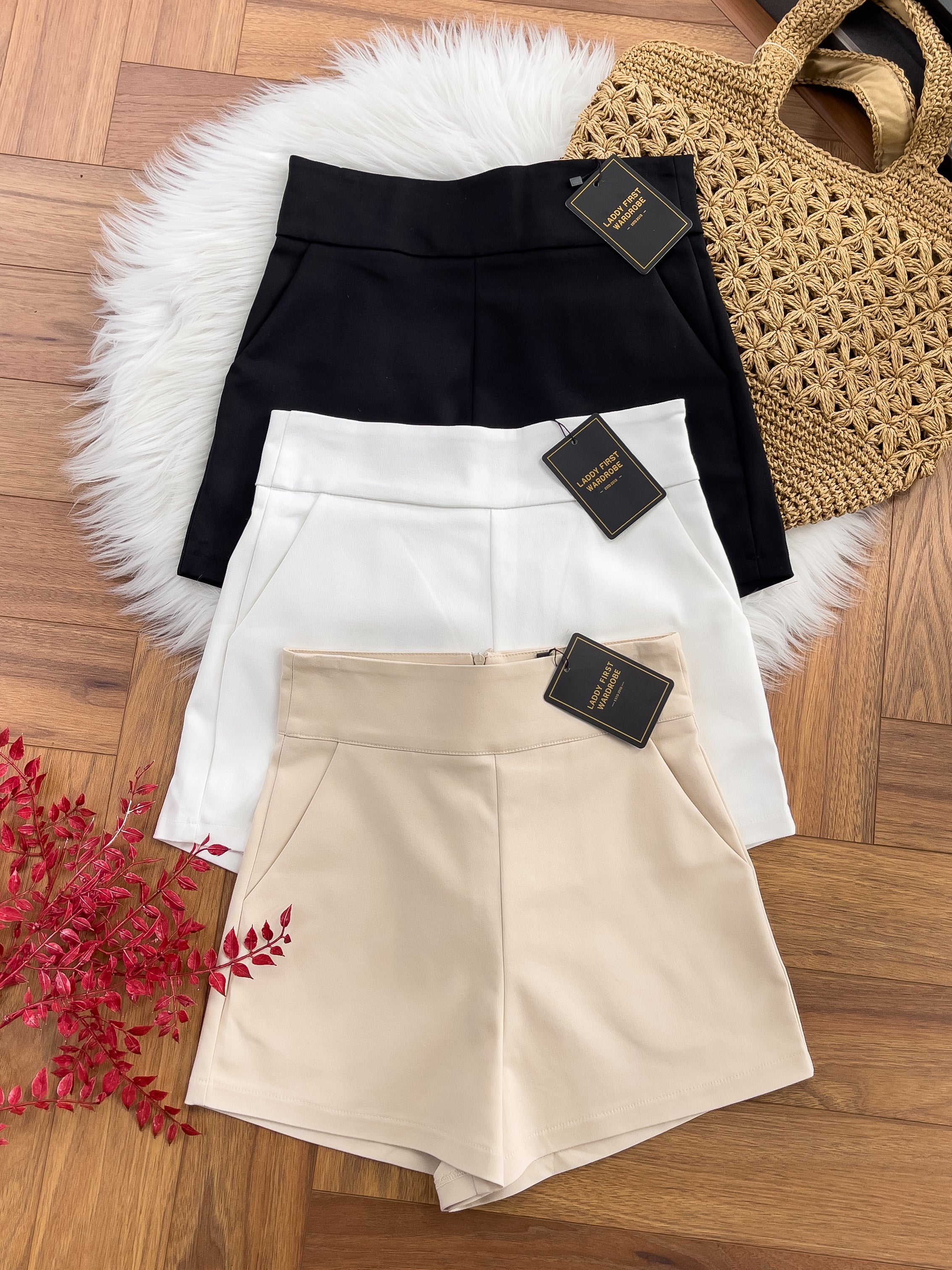 【S7885】【网站福利款✨】独家爆款【万能爸爸】西装高腰百搭短裤，后中拉链有口袋【B-R2-C6】