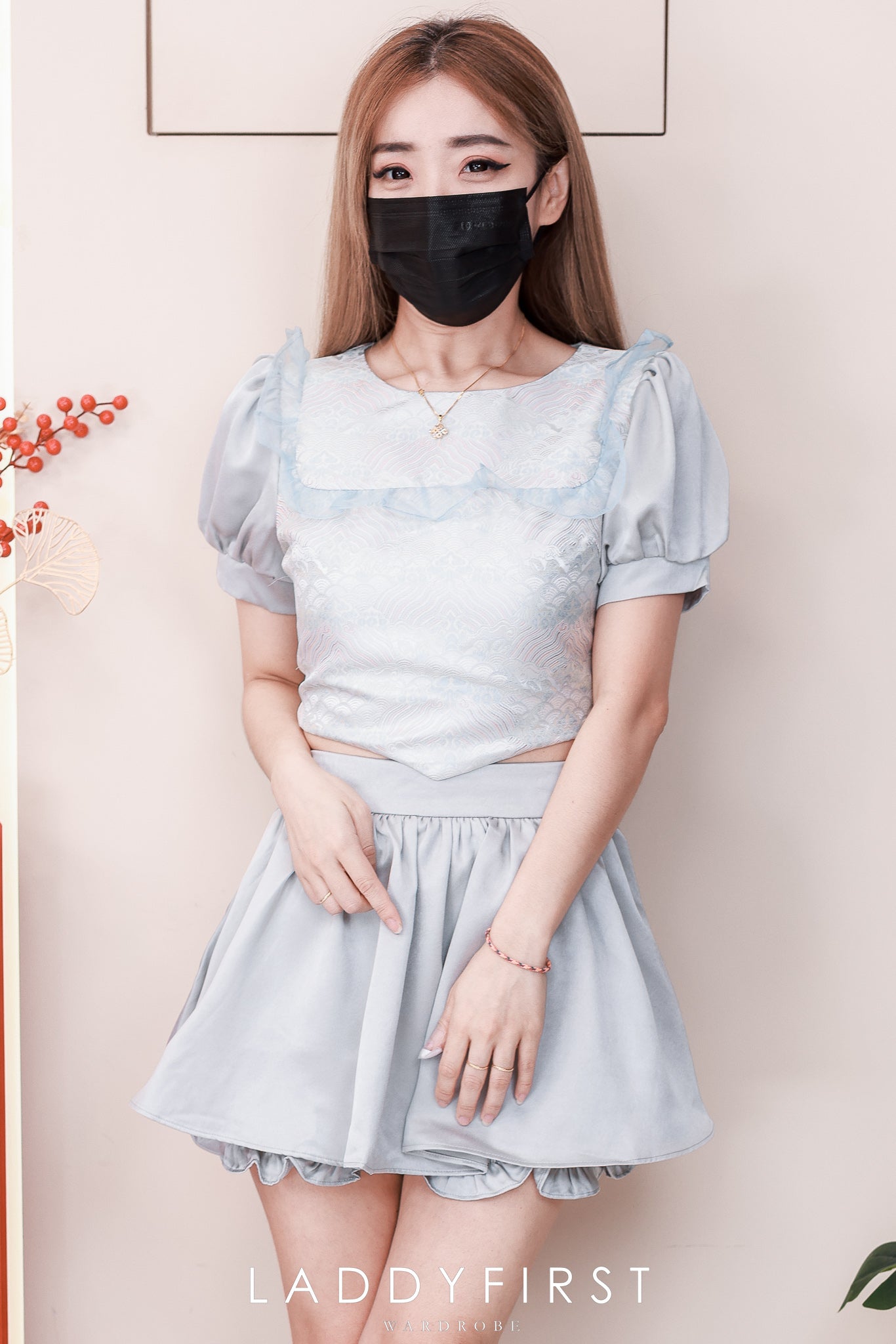 【SS110814】【补厂家现货⚡️⚡️】高品质质两件式缎面拼接提花简约款旗袍套装 泡泡袖上衣➕双层缎面高腰百搭裤裙，内层有里布短裤 ❤️❤️