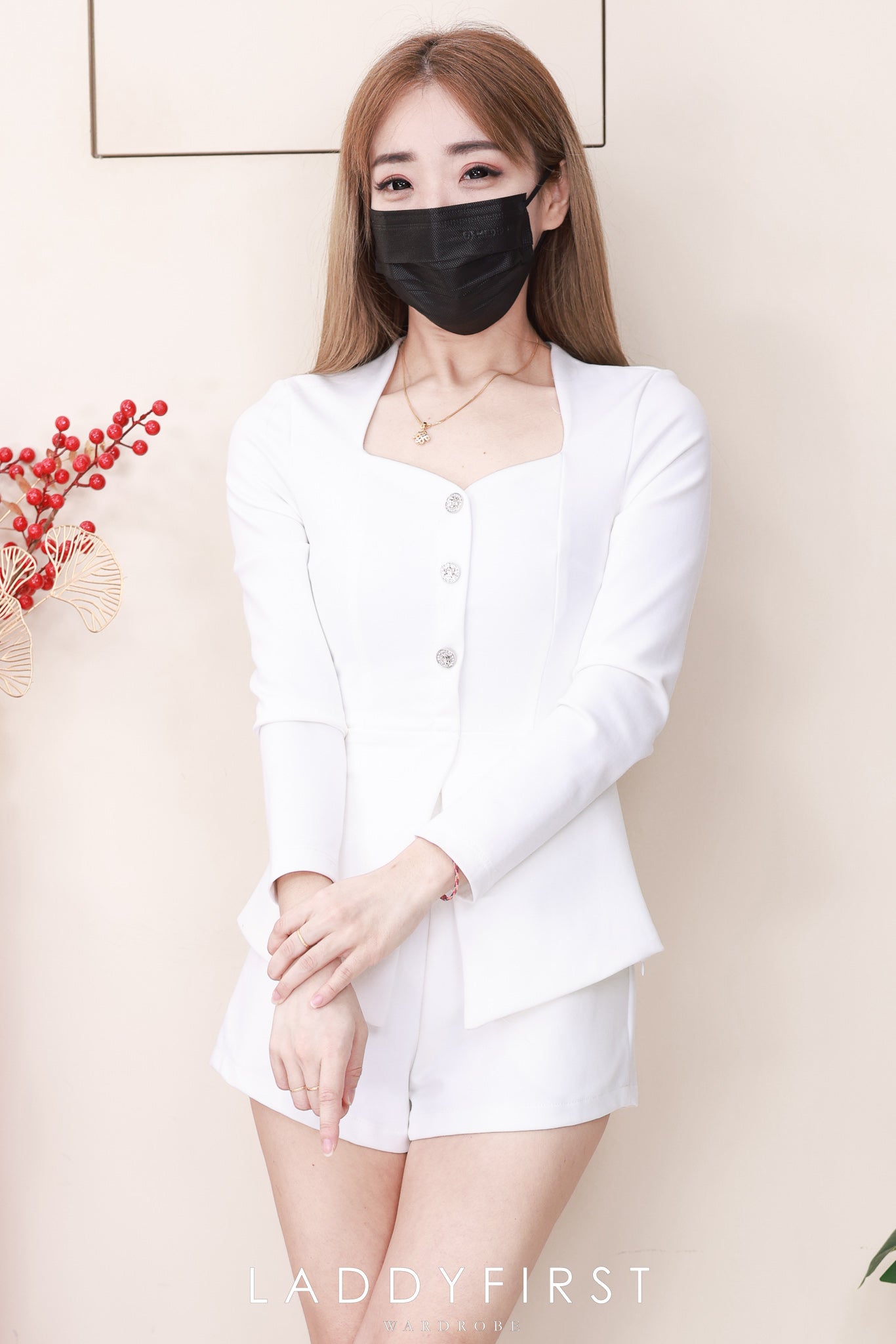 【SS3525】【LFW独家小圆饼】高品质两件式高端气质感罗马时装套装 罗马衣裙版长袖上衣➕罗马高腰百搭短裤，有口袋 ❤️❤️