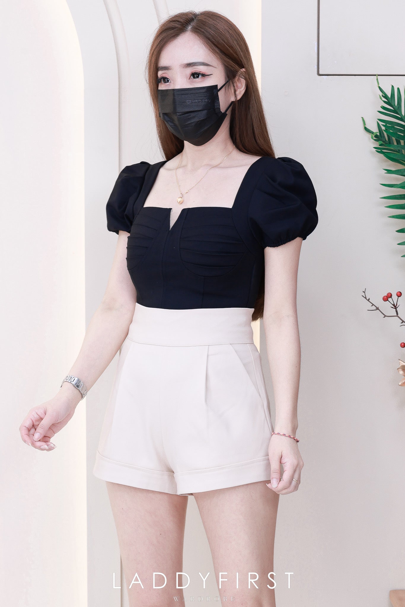 【S6422】✨独家爆单王✨ 独家定制款高品质简约日常西装万能高腰阔腿百搭短裤，有口袋 后中拉链 ❤️❤️ 【D-R1-C4】