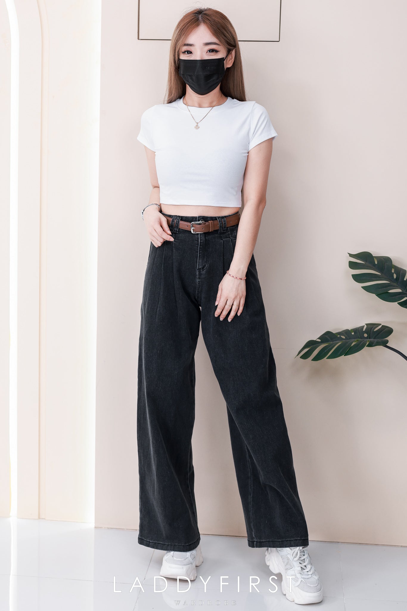 【L51357-1】⚡补货预订款⚡高品质显瘦显长腿直筒阔脚COTTON JEANS牛仔高腰百搭短裤，搭配配送腰带，有口袋 ❤️❤️