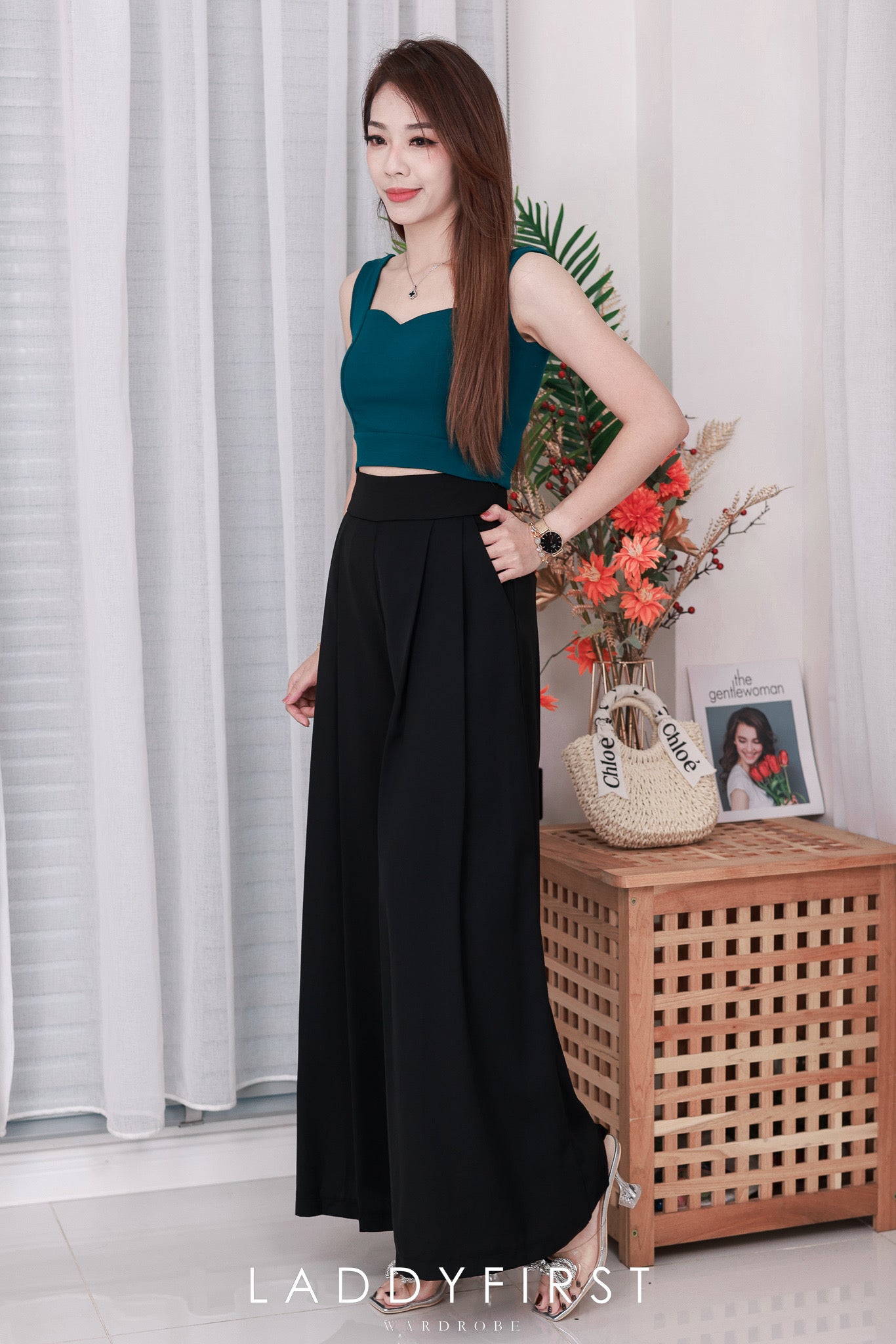 【T66162】🧧 宠粉福利回馈 🧧 独家爆款无拼缝双层爱心领无袖百搭小内搭上衣 ❤️❤️【A-R3-C3】