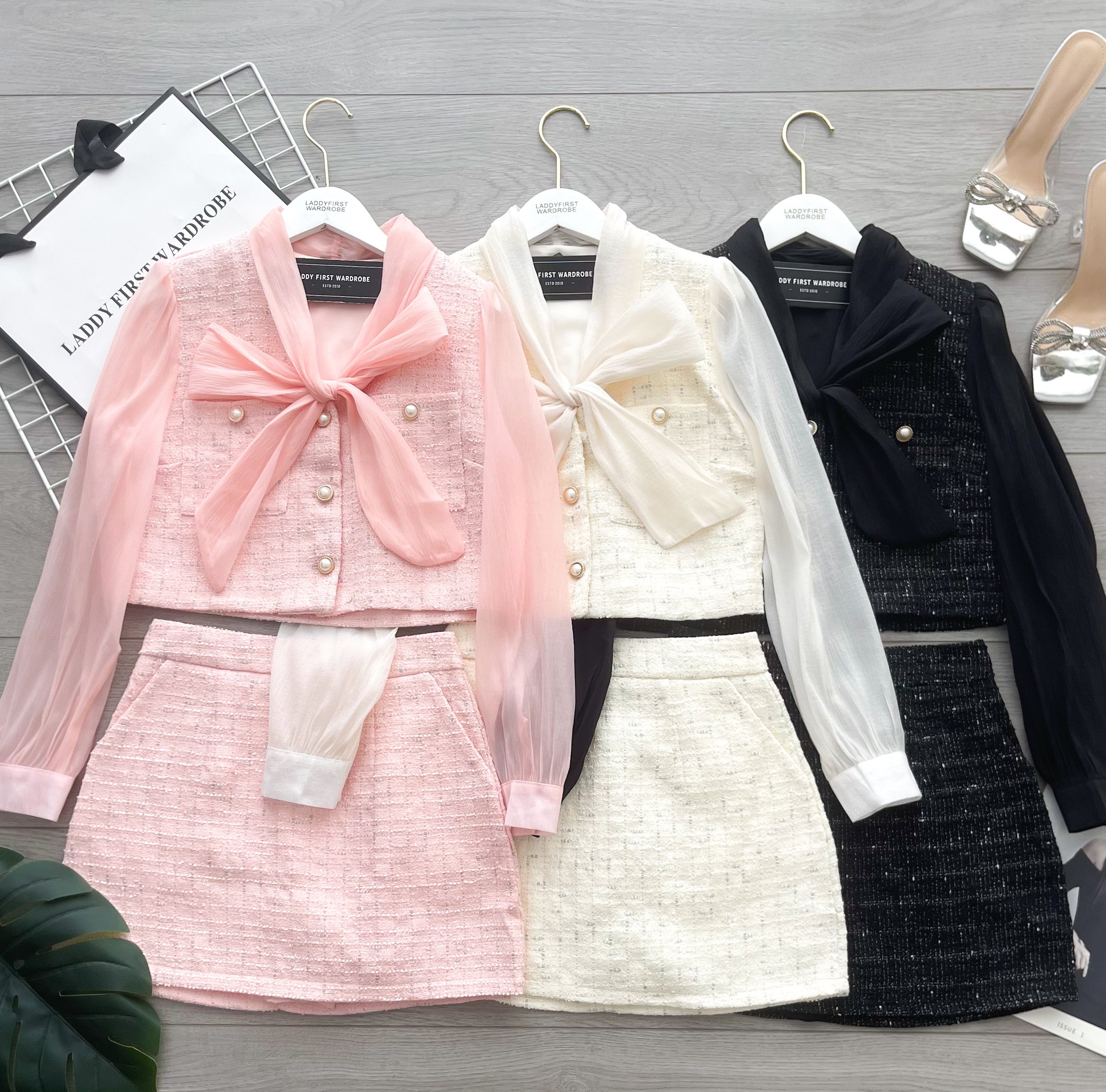 【SS21801 / 37653】高品质两件式轻奢名媛款小香风套装 小香风拼接雪纺长袖上衣➕小香风高腰裙子，内层有里布短裤，有口袋 ❤️❤️