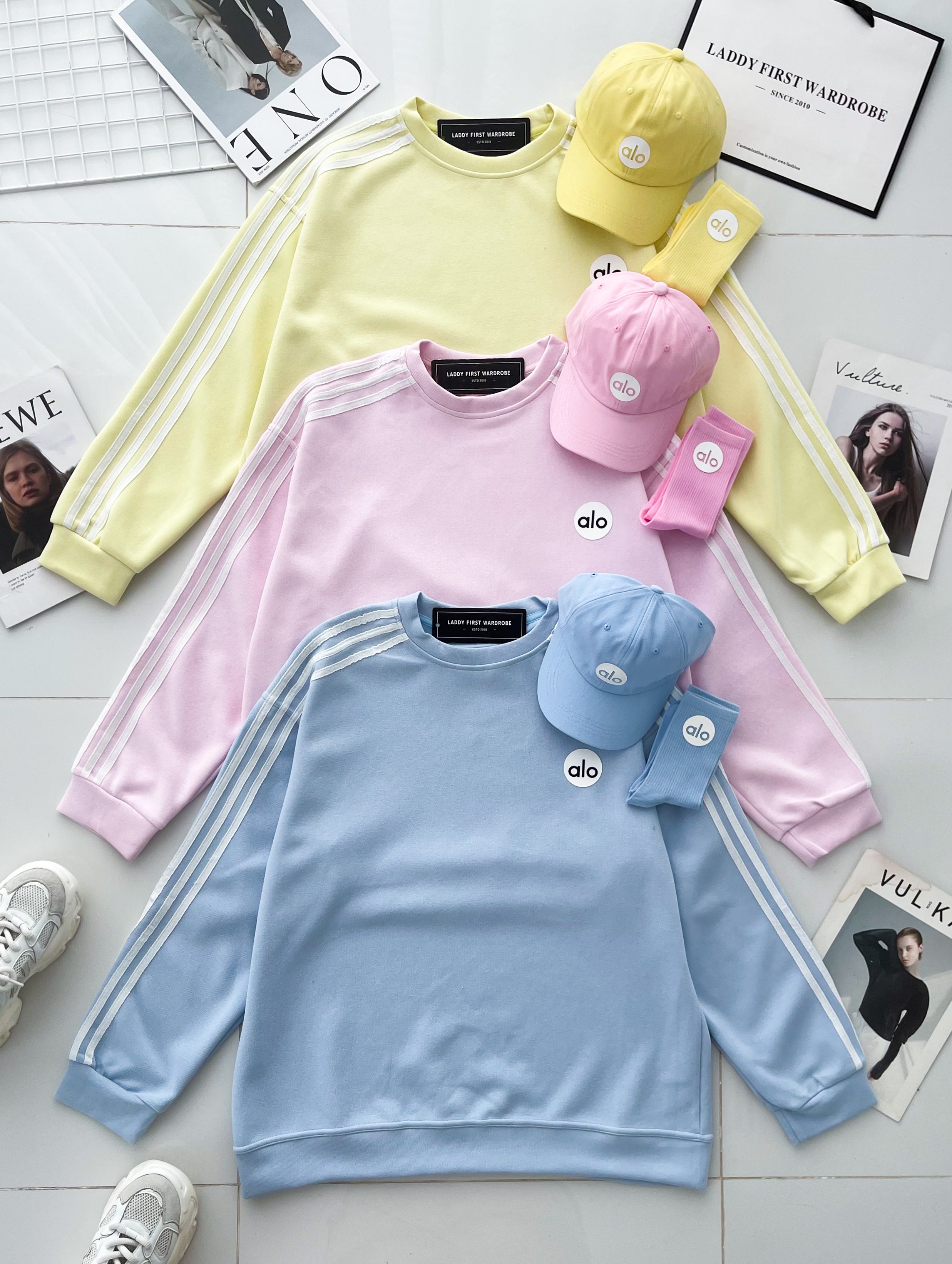 【O80111-1】⚡补货预订款⚡高品质三件套男女同款厚实卫衣棉Oversized 潮流时尚长袖上衣 ❤️❤️ 上衣👕➕帽子🧢➕袜子🧦