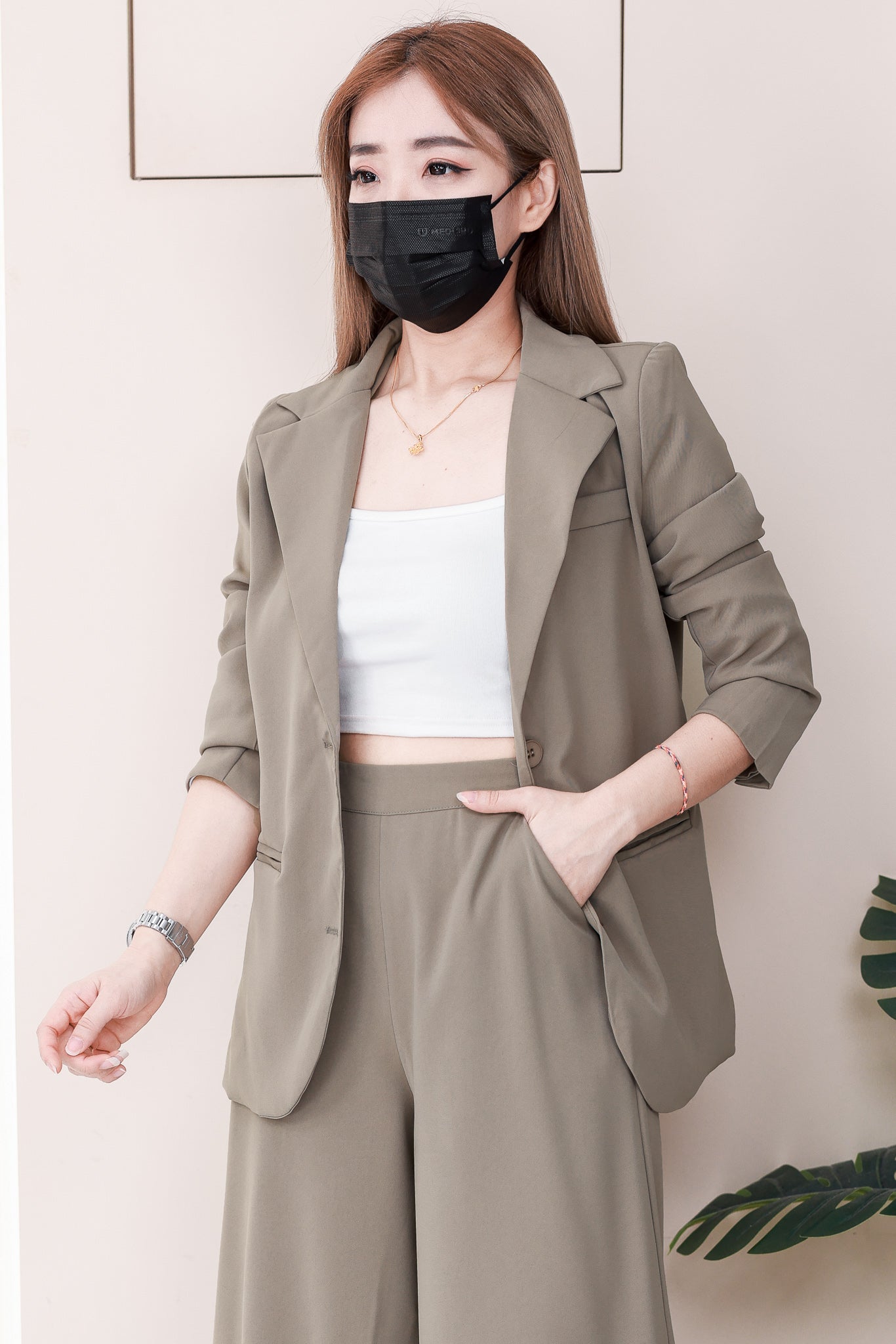 【SS2516】高品质两件式Oversized OL LOOK 气质西装套装 V翻领长袖西装外套➕宽腿阔脚西装高腰百搭长裤，有口袋 ❤️❤️ 【A- R1-C6】