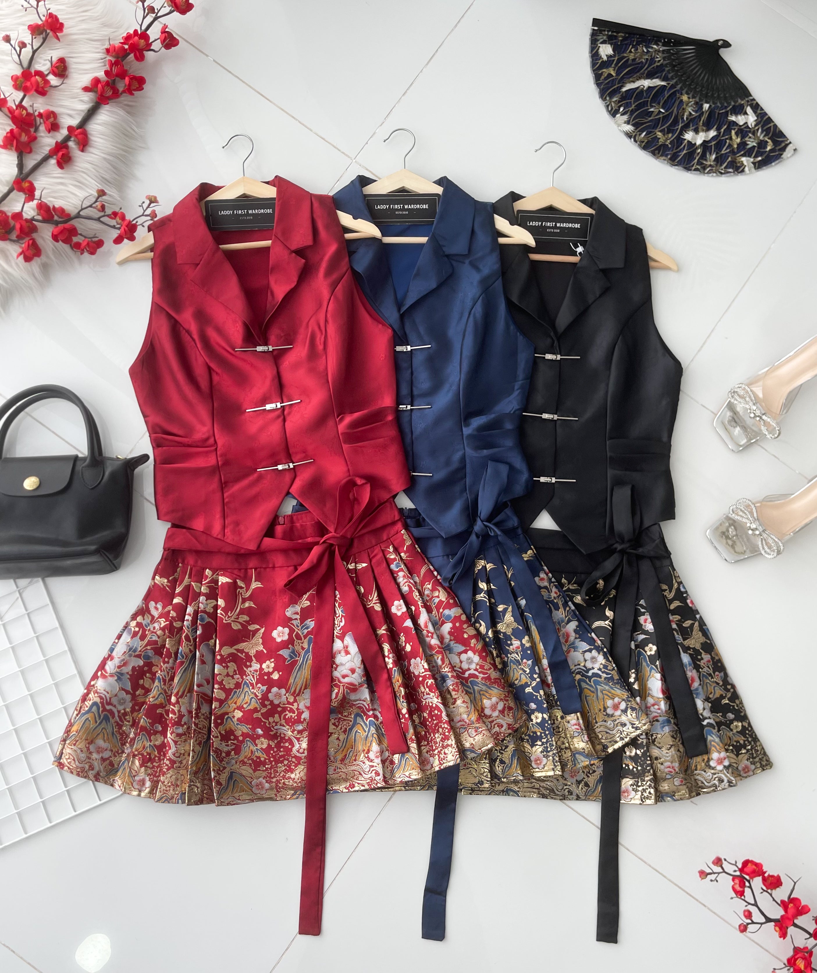 【SS6874】高品质两件式高贵贵气金线马面裙套装 翻领无袖旗袍上衣➕精致金线百褶马面裙子，内层有里布短裤 ❤️❤️