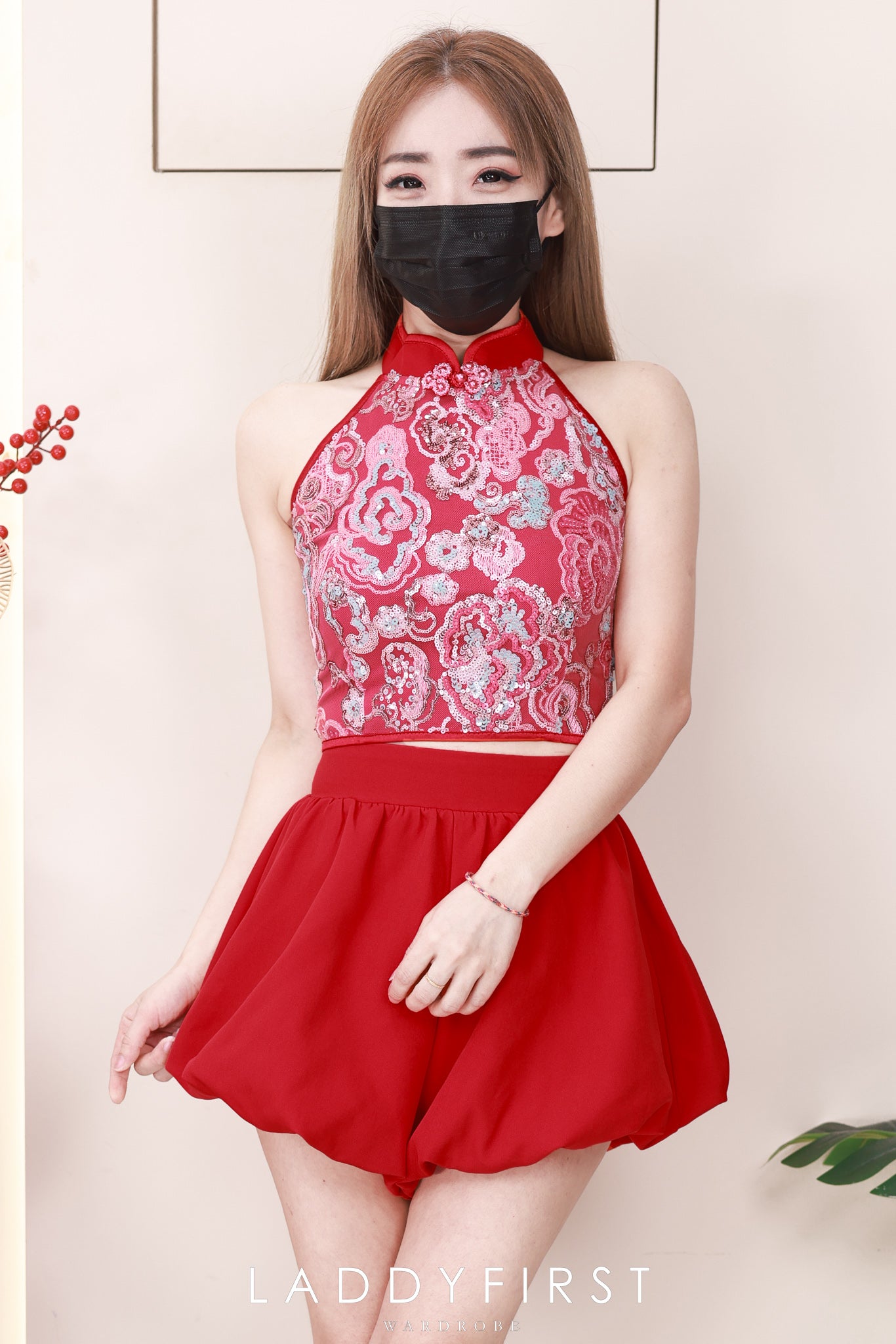 【SS8238791】【LFW独家小圆饼】高品质两件式高端大气国风新中式旗袍套装 无袖CUT IN 网纱刺绣亮片上衣➕西装花苞高腰短裤 ❤️❤️