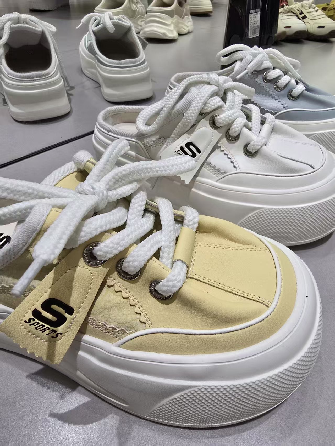【R12-56】✨现货✨高品质气质真皮厚底休闲松糕半包鞋子 👟