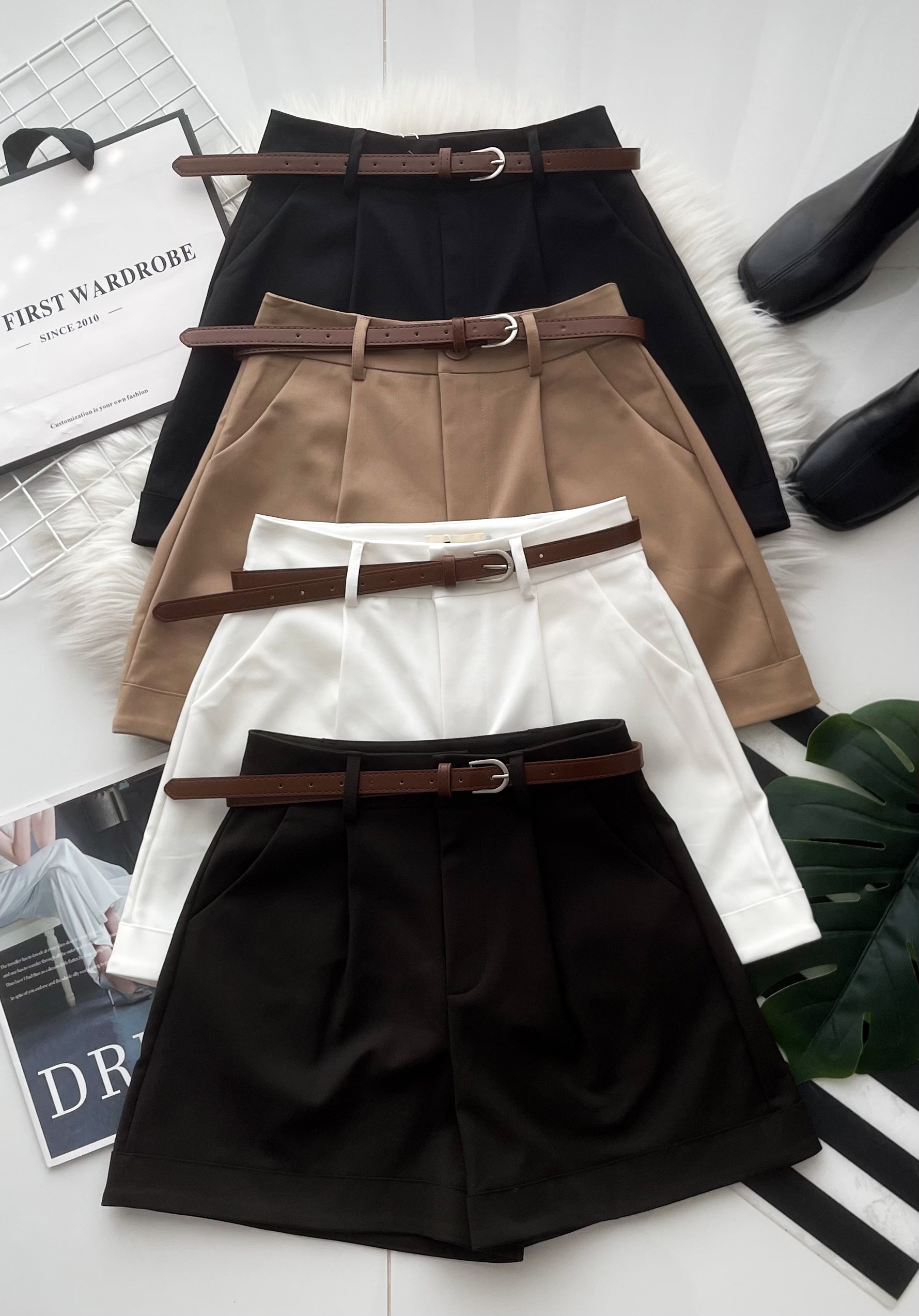 【S82946】高品质简约时尚厚实西装高腰显瘦百搭短裤，附送腰带，有口袋 ❤️❤️