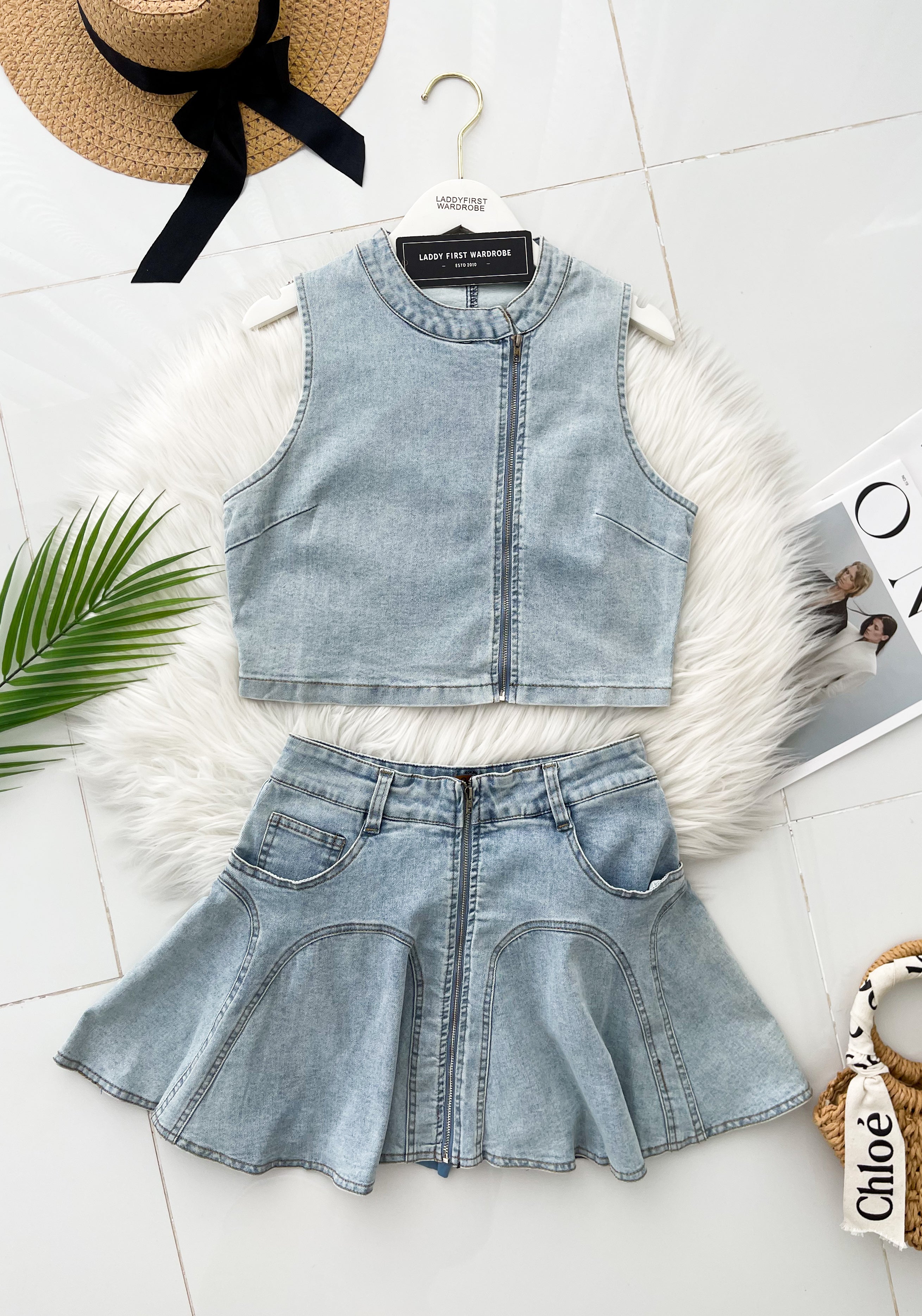 【SS121465】两件质减龄温柔风牛仔COTTON JEANS套装 马甲式无袖牛仔上衣➕牛仔高腰百搭裙子，内层有里布短裤 ❤️❤️