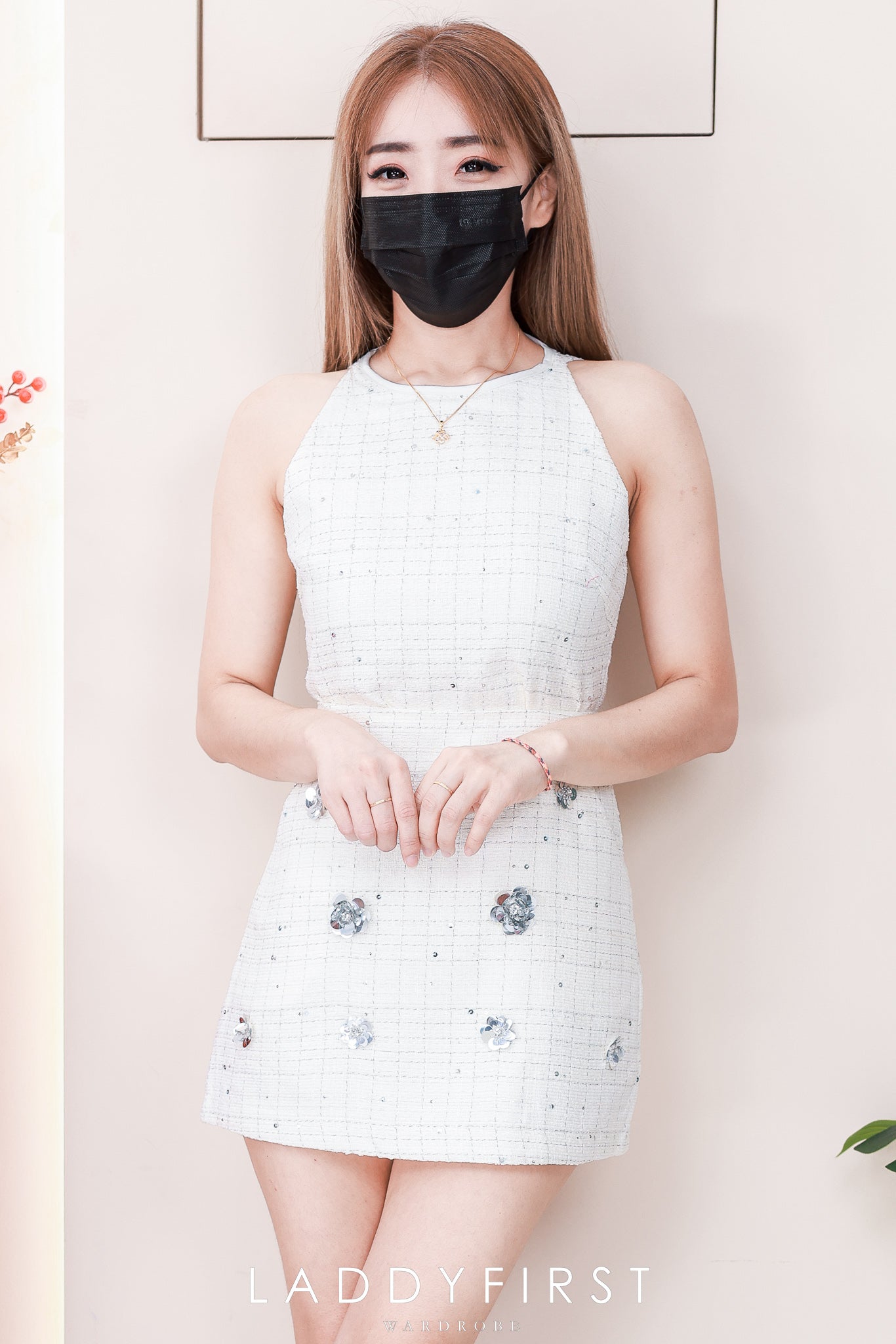 【SS16961】高品质两件式气质韩系闪亮小香风套装 小香风无袖上衣➕亮片钉珠小花朵小香风高腰裙子，内层有里布短裤，有口袋 ❤️❤️